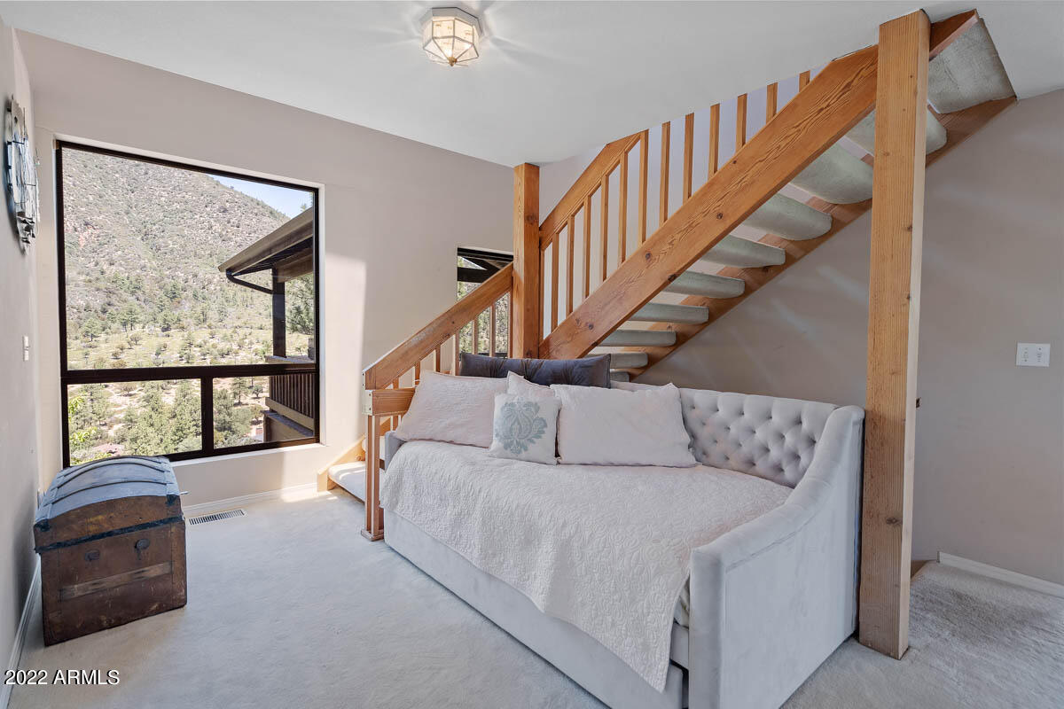 6115 W Skyview Circle