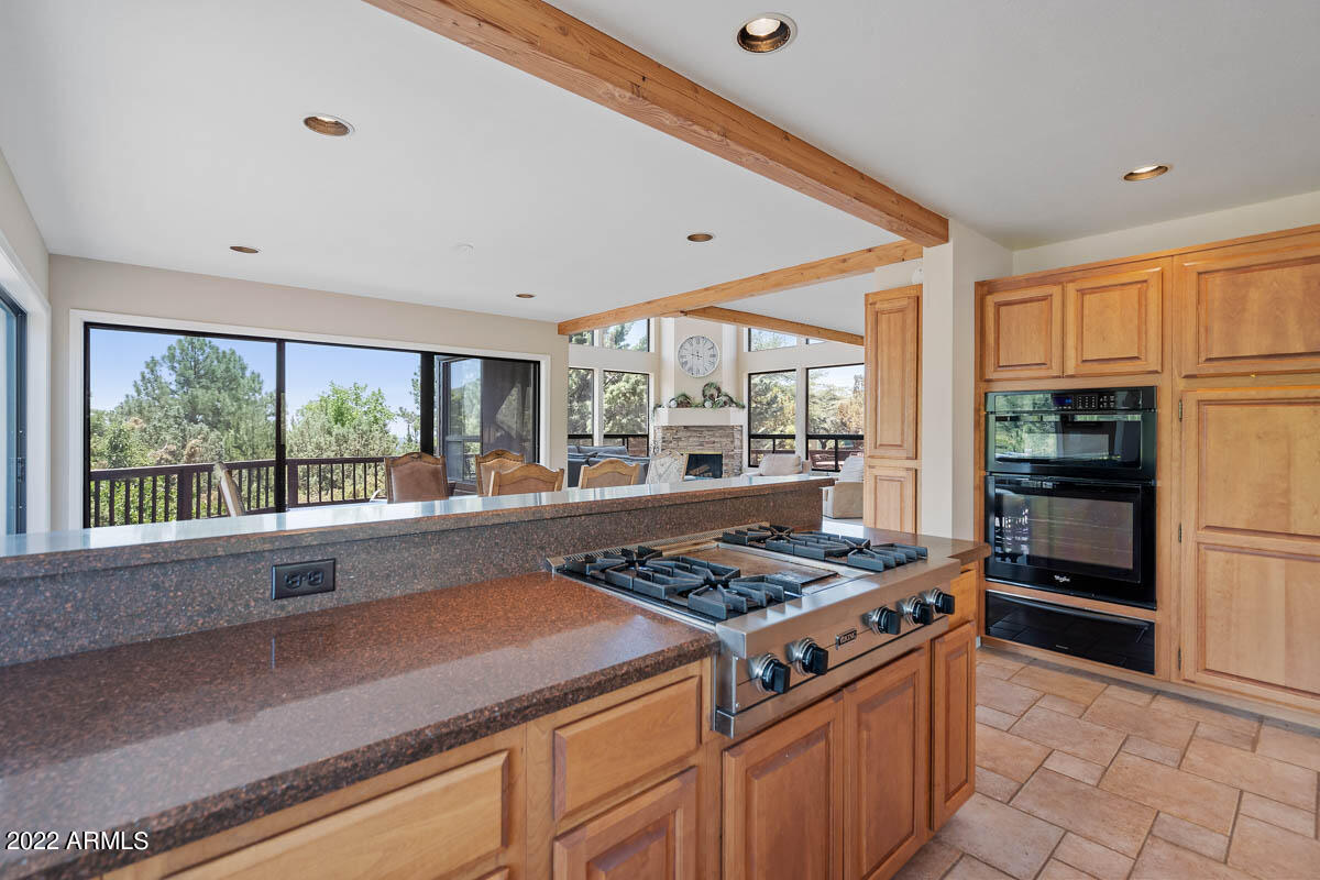 6115 W Skyview Circle