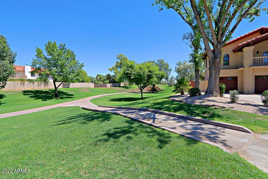 8597 E THOROUGHBRED Trail