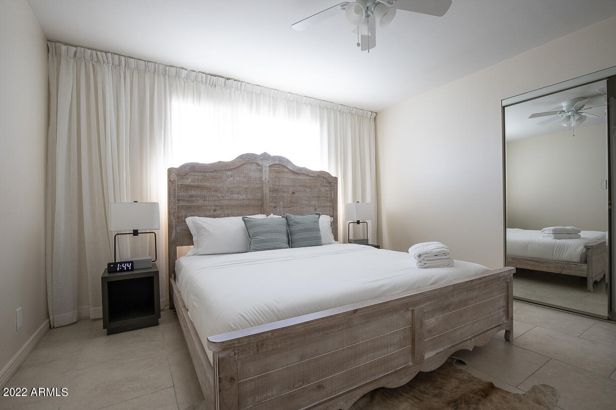 2432 E PIESTEWA PEAK Drive