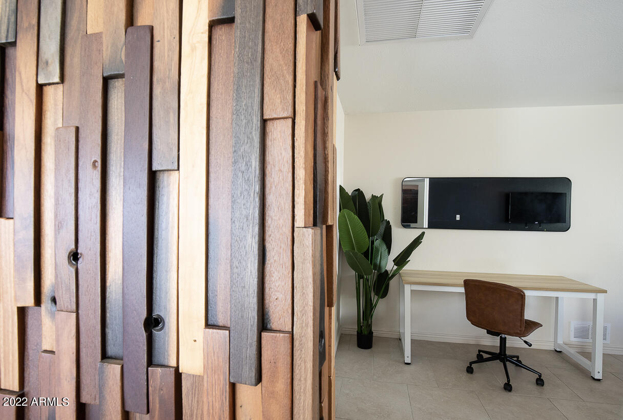 2432 E PIESTEWA PEAK Drive