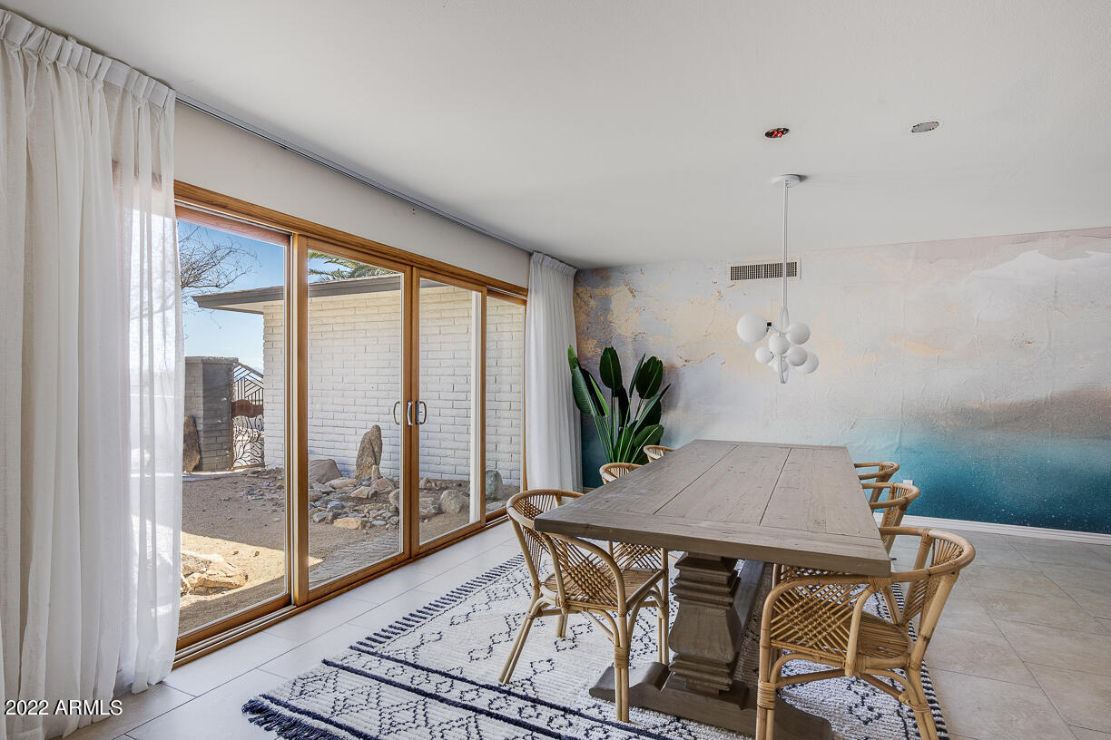 2432 E PIESTEWA PEAK Drive