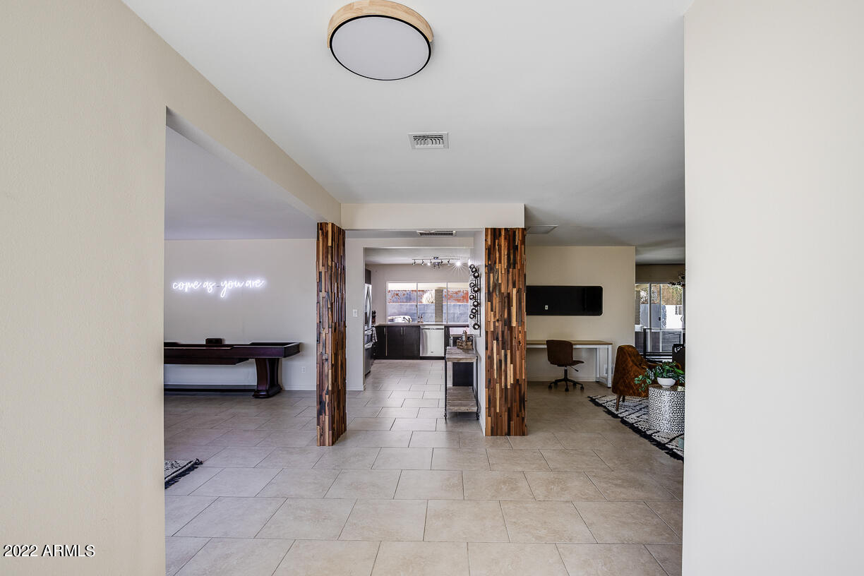 2432 E PIESTEWA PEAK Drive