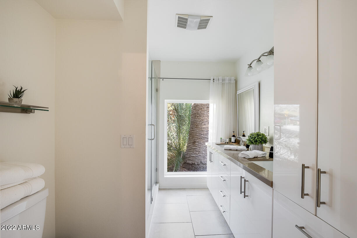 2432 E PIESTEWA PEAK Drive