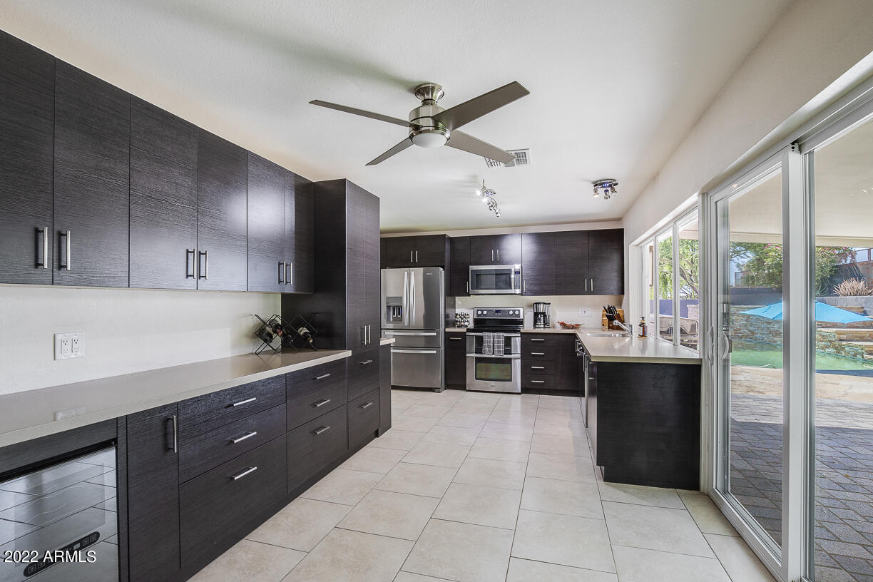 2432 E PIESTEWA PEAK Drive