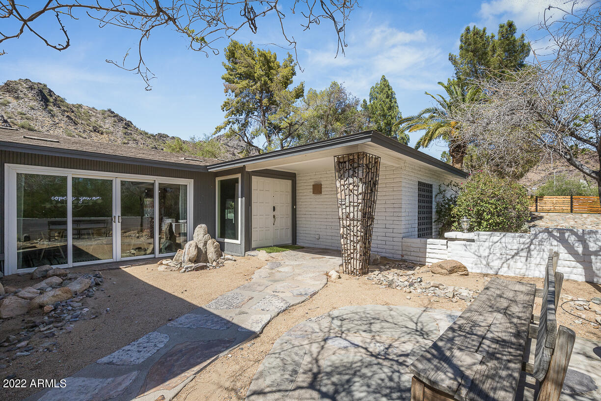 2432 E PIESTEWA PEAK Drive