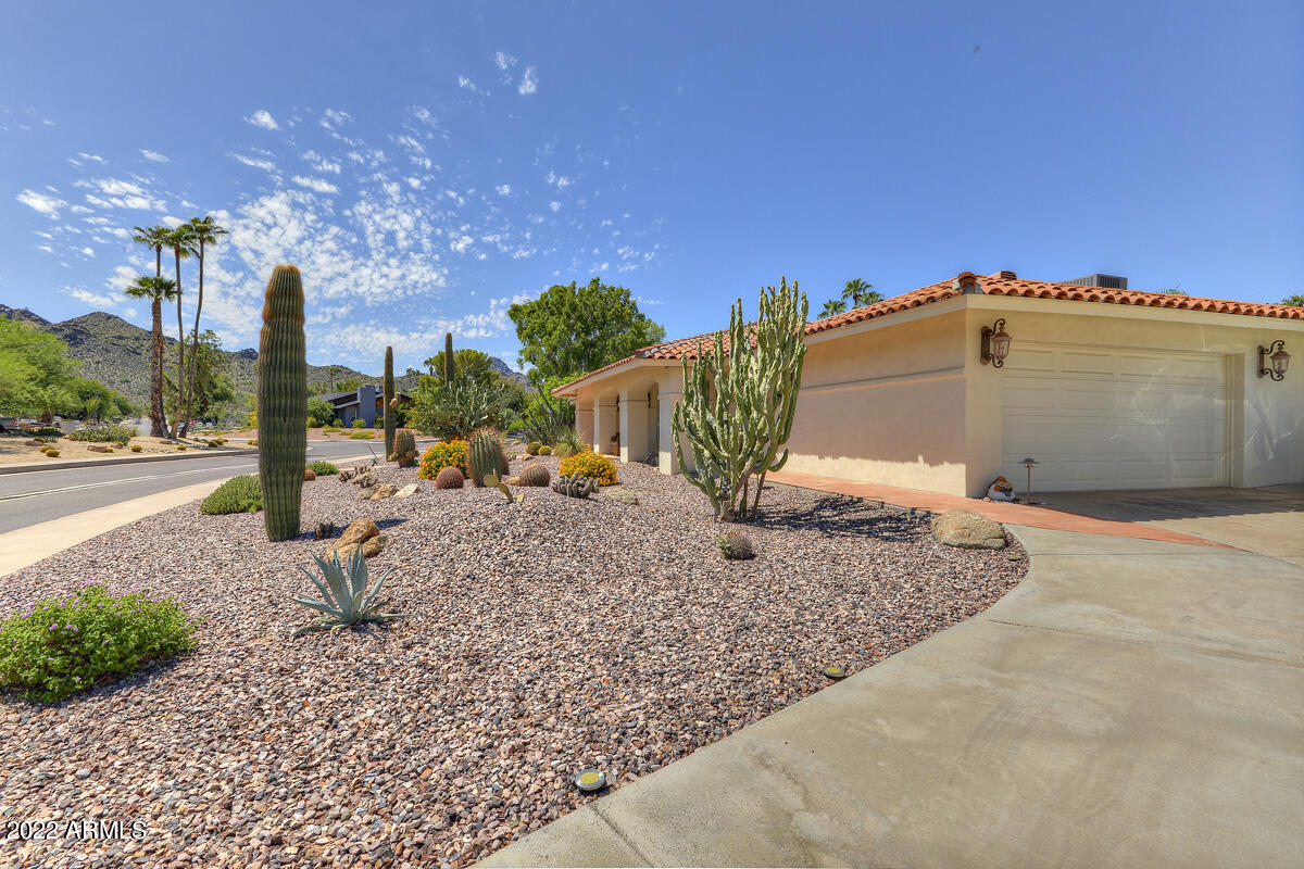 9234 N 33rd Way
