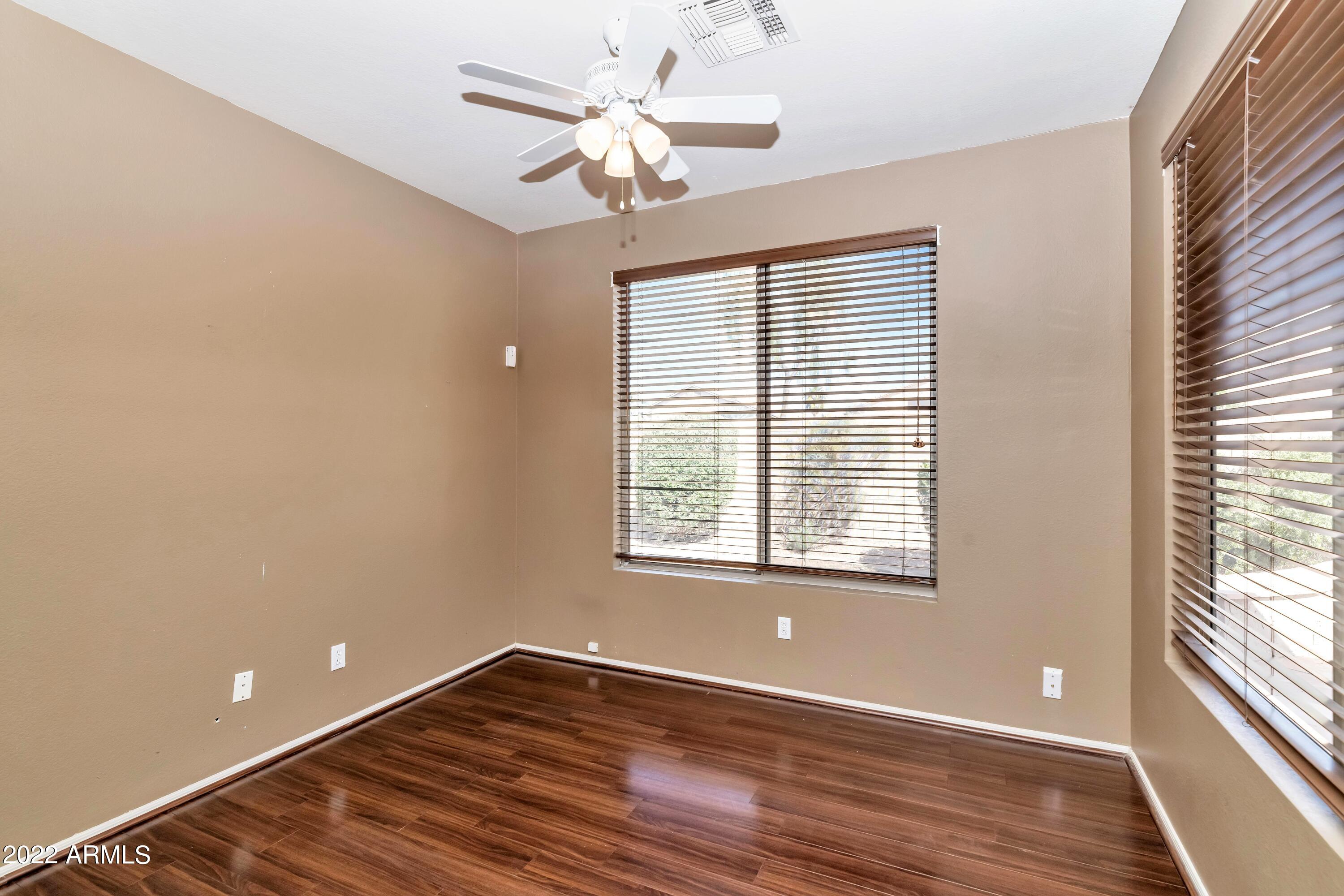 2810 E CARLA VISTA Drive