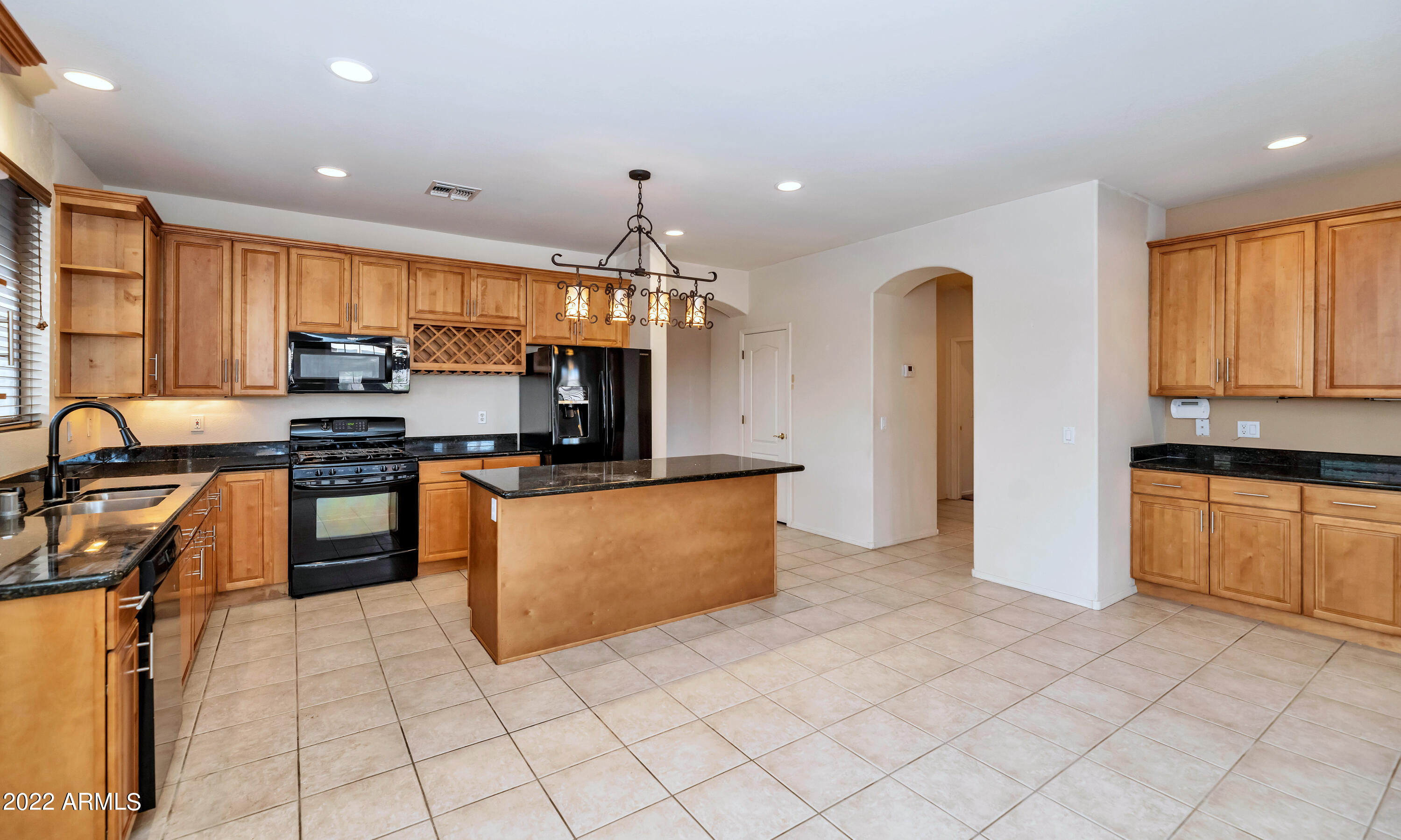 2810 E CARLA VISTA Drive