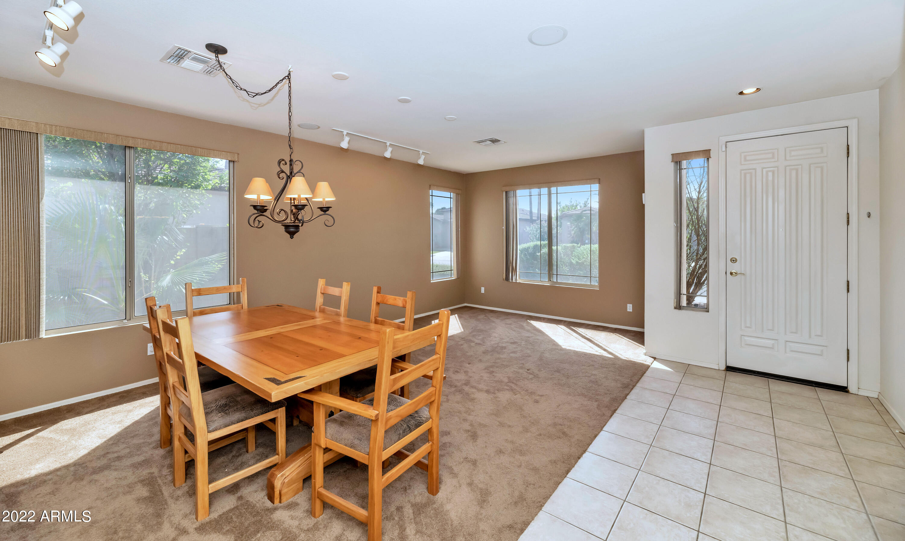 2810 E CARLA VISTA Drive