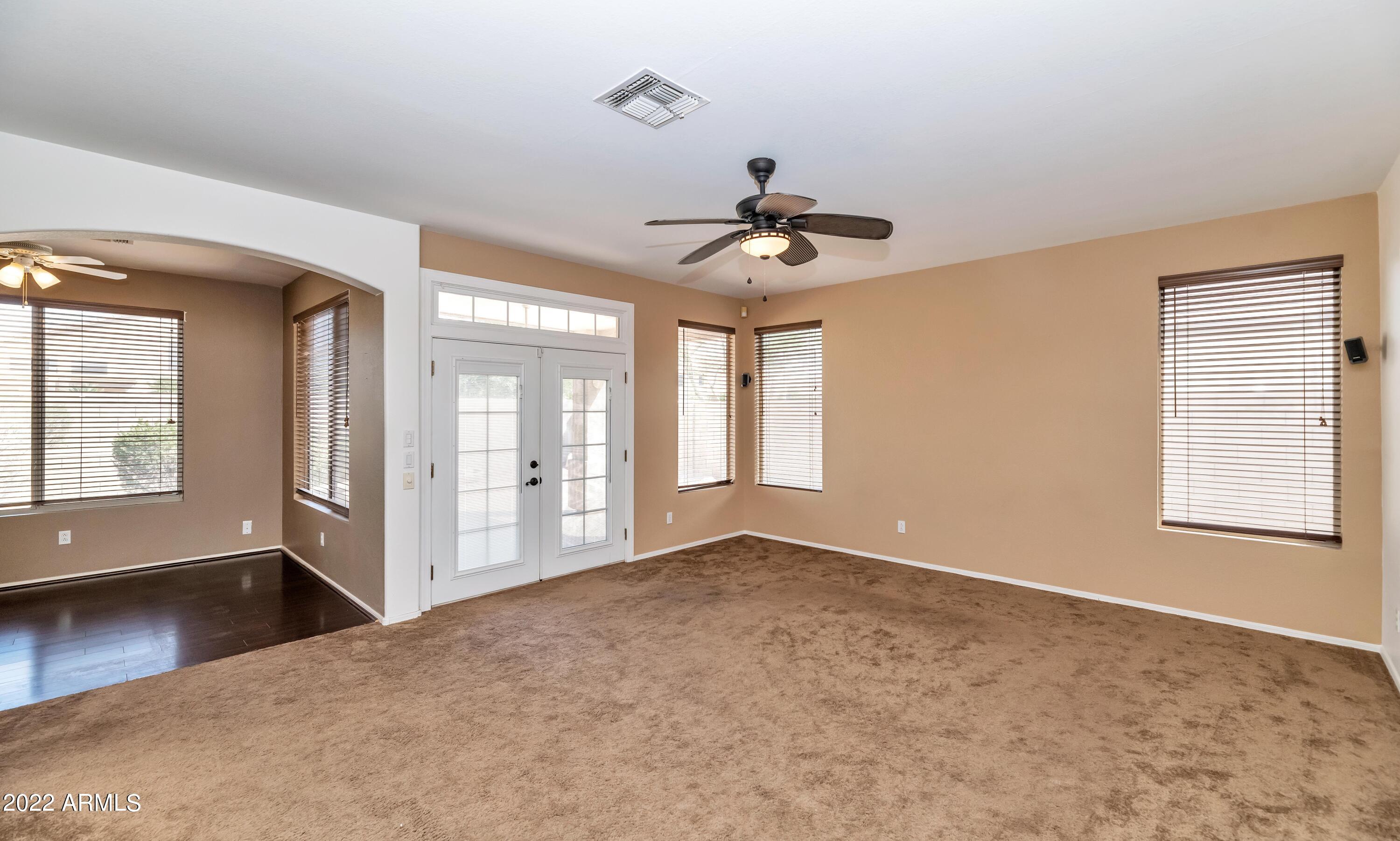 2810 E CARLA VISTA Drive