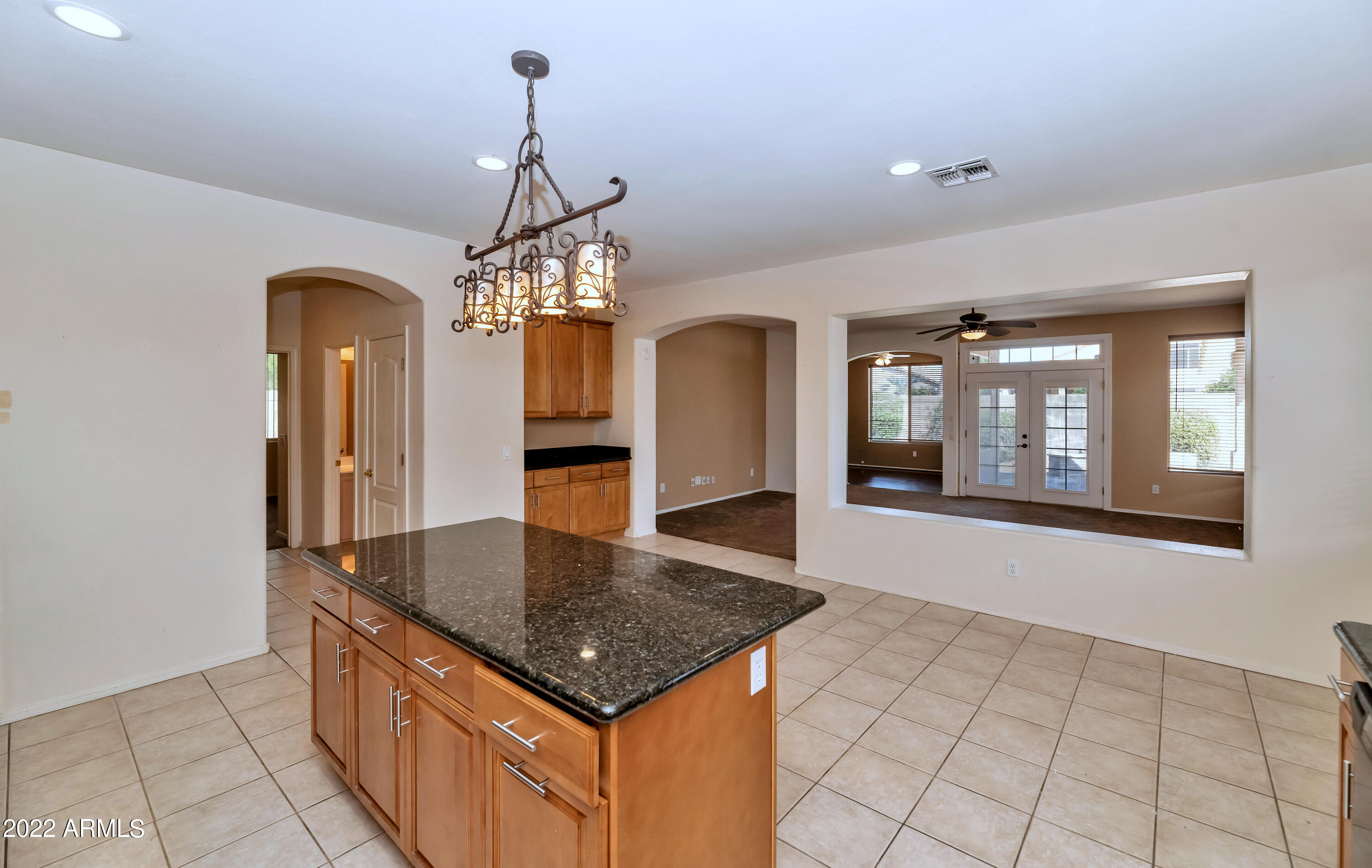 2810 E CARLA VISTA Drive