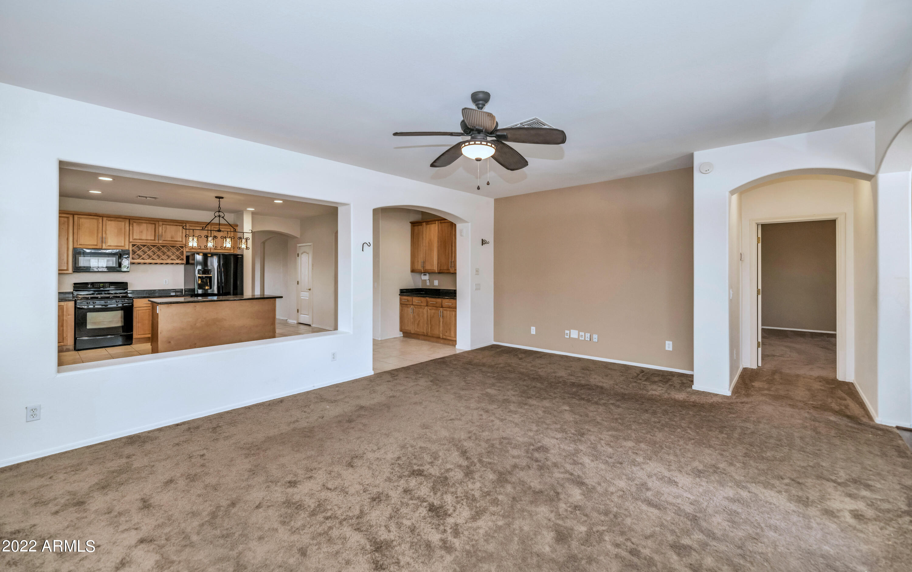 2810 E CARLA VISTA Drive