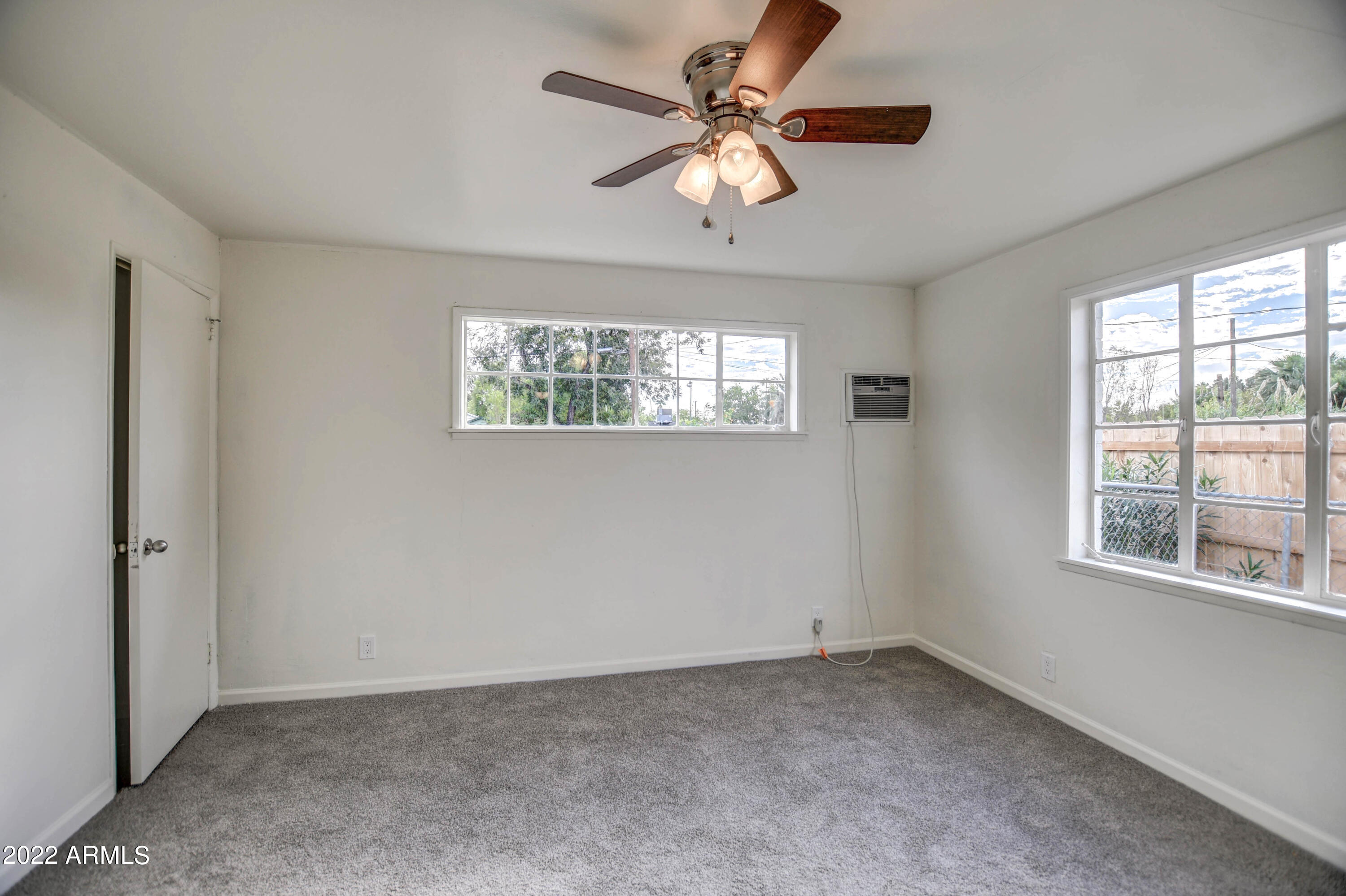 1401 E OSBORN Road