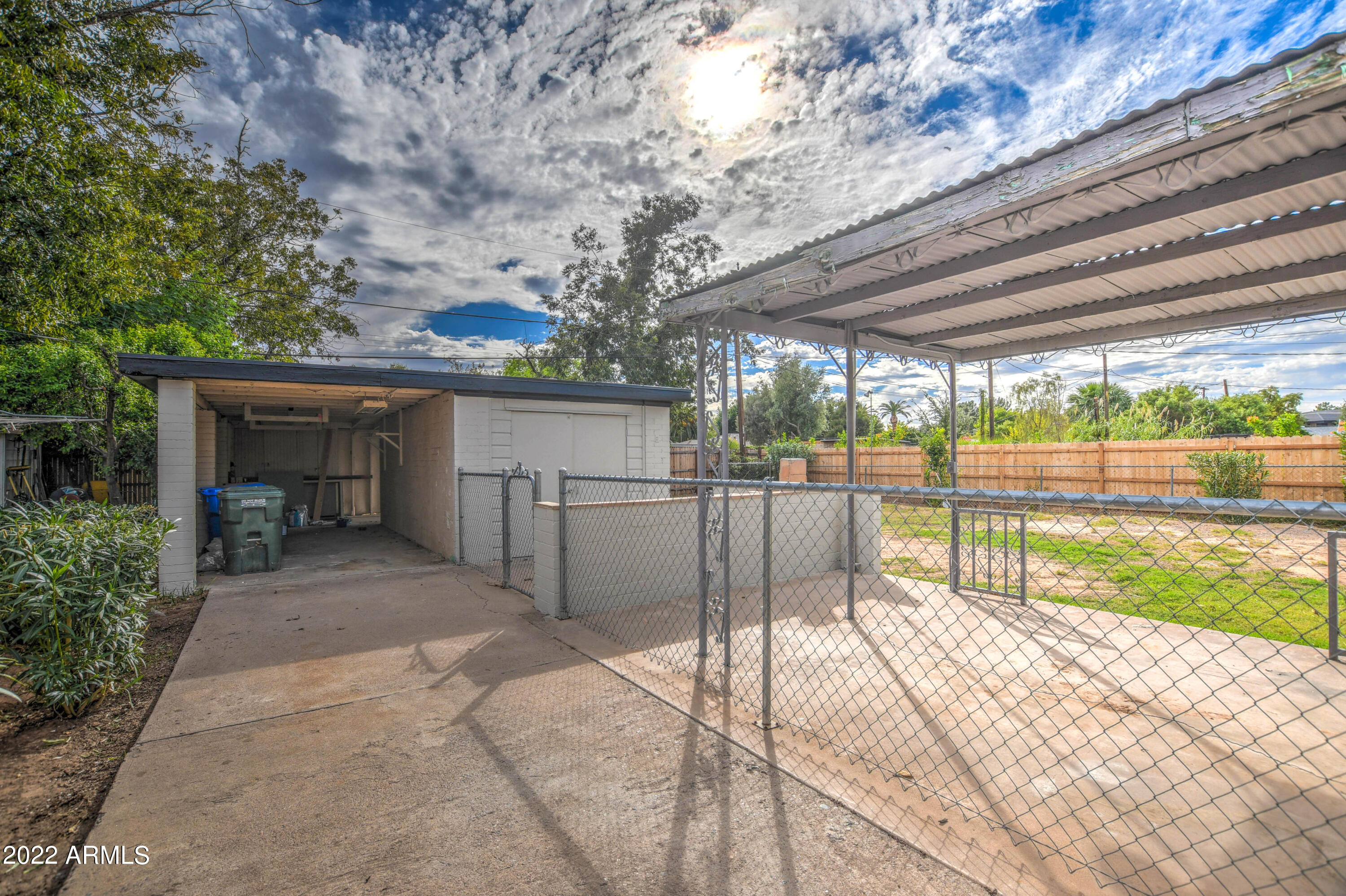1401 E OSBORN Road