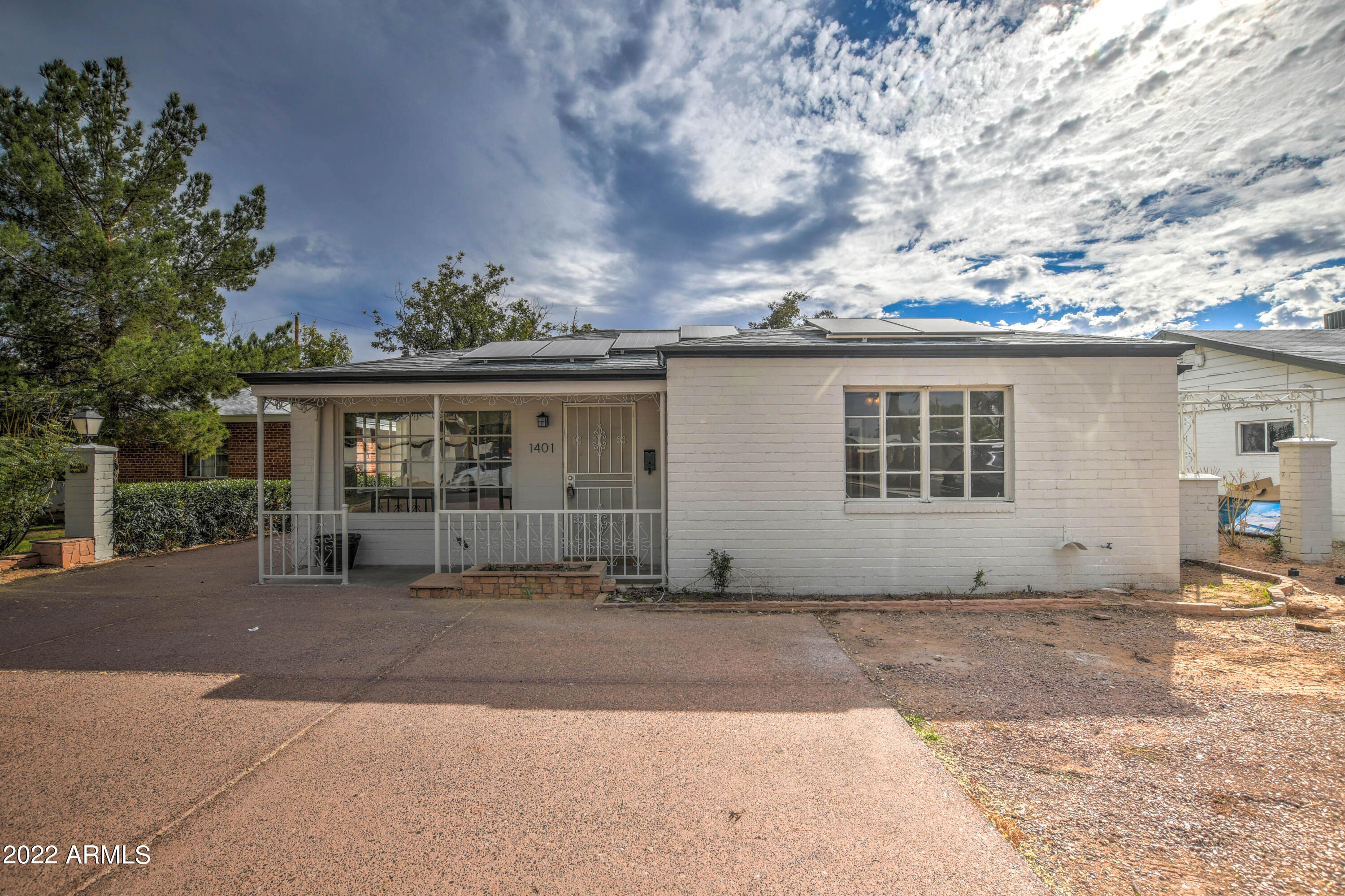 1401 E OSBORN Road