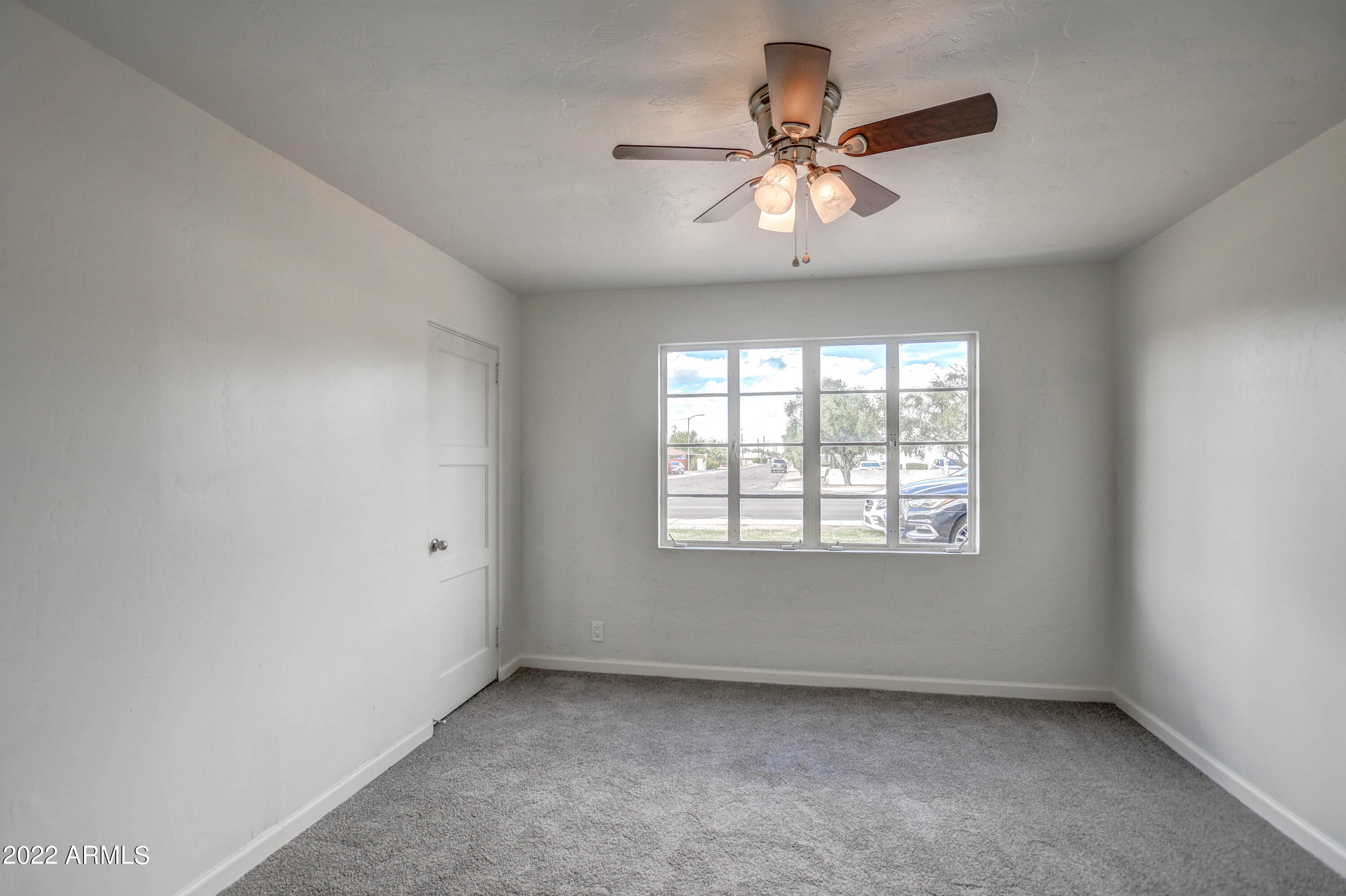 1401 E OSBORN Road