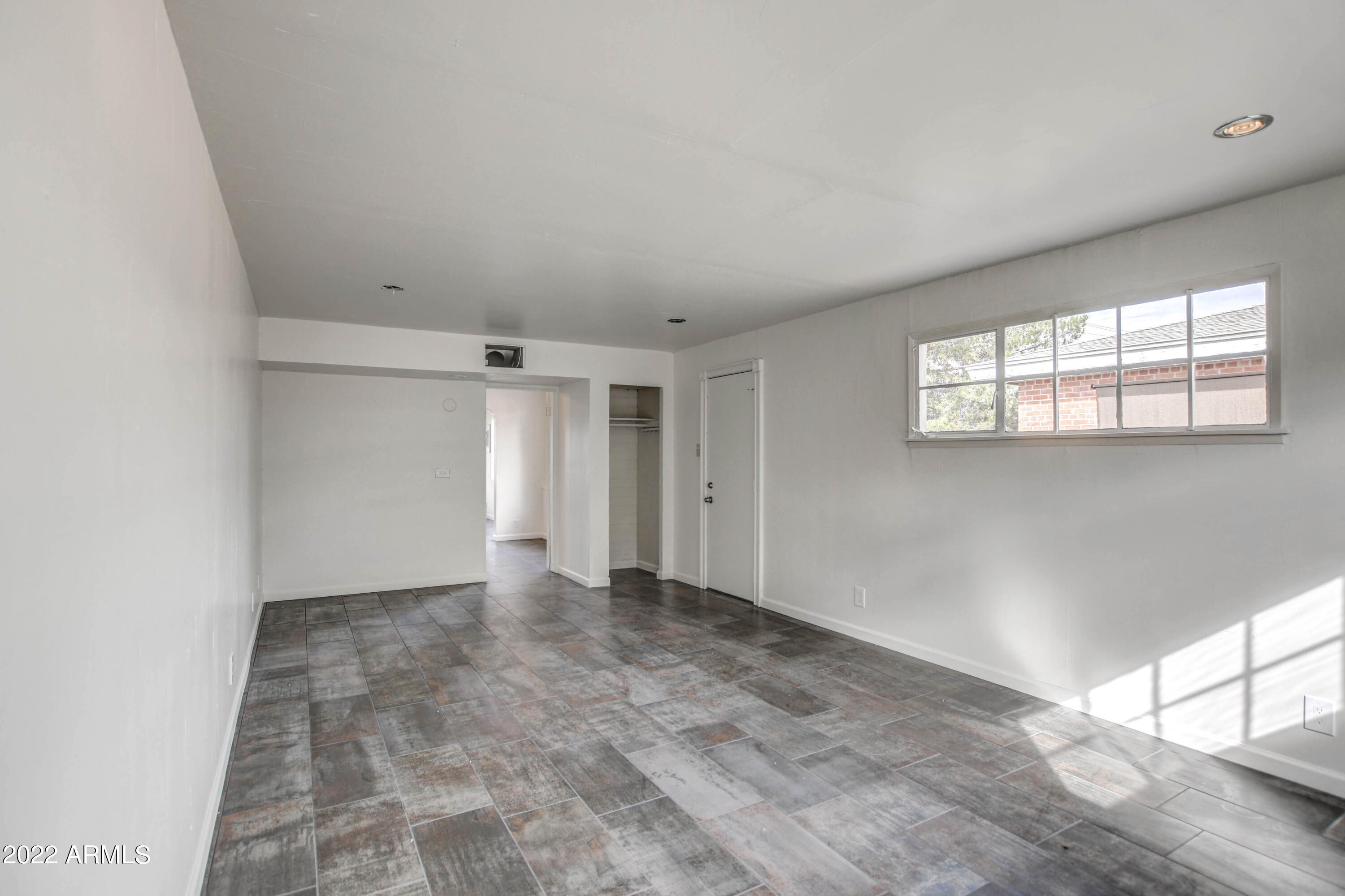 1401 E OSBORN Road