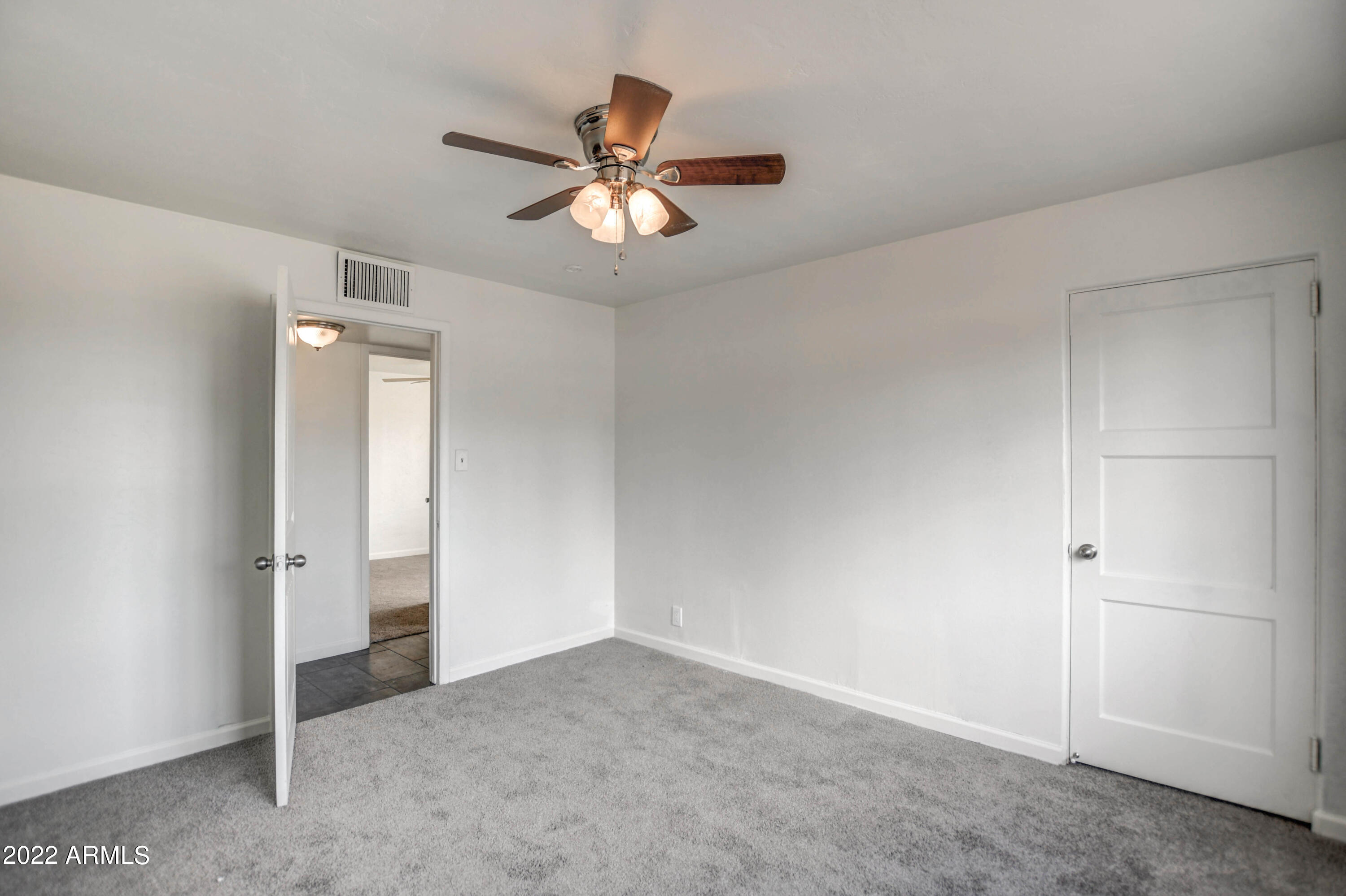 1401 E OSBORN Road