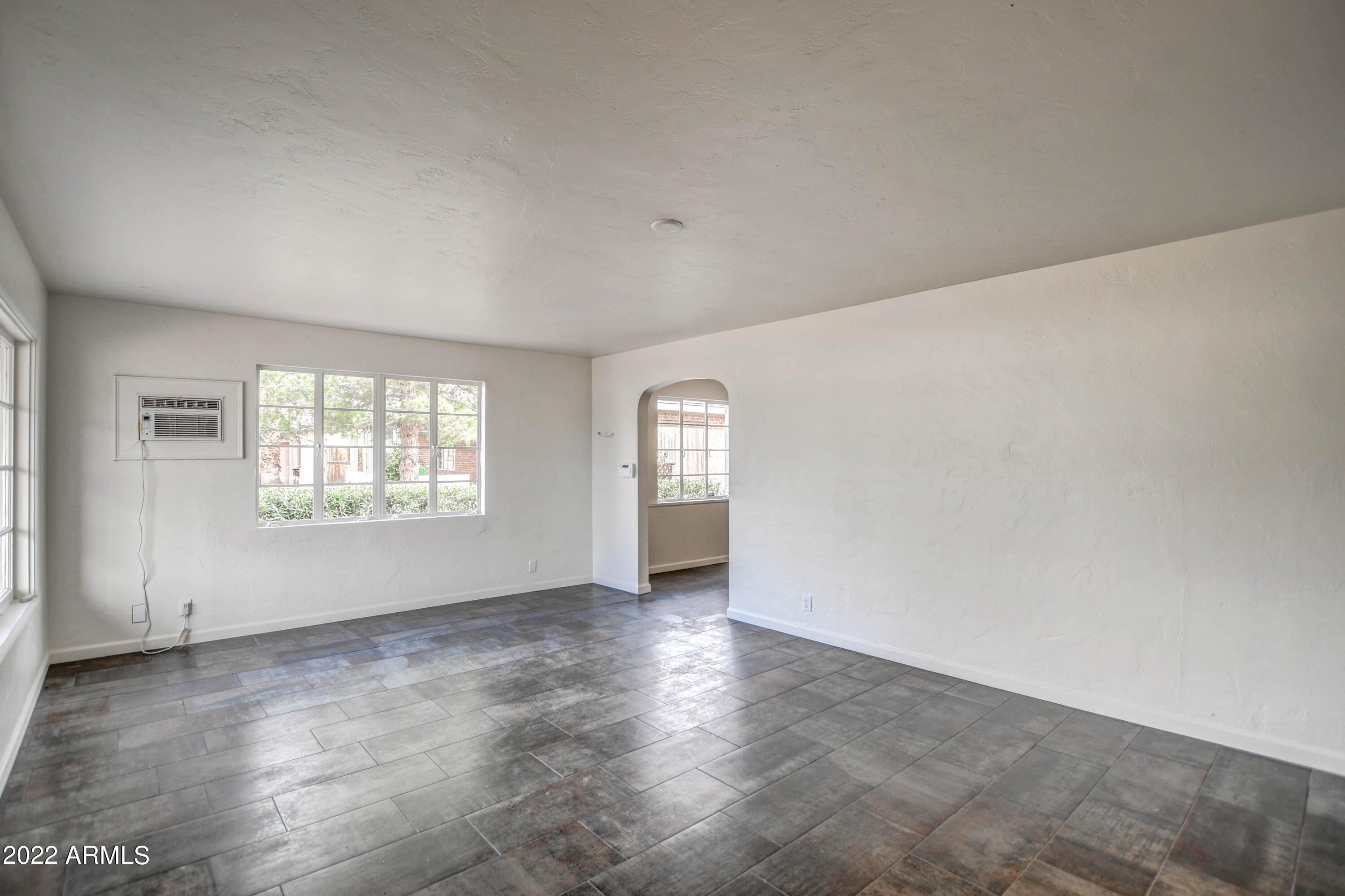 1401 E OSBORN Road