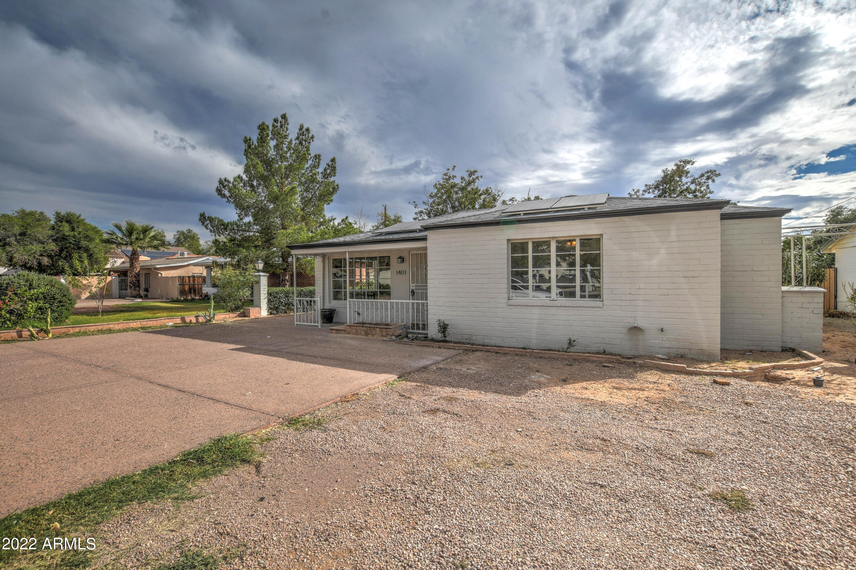 1401 E OSBORN Road