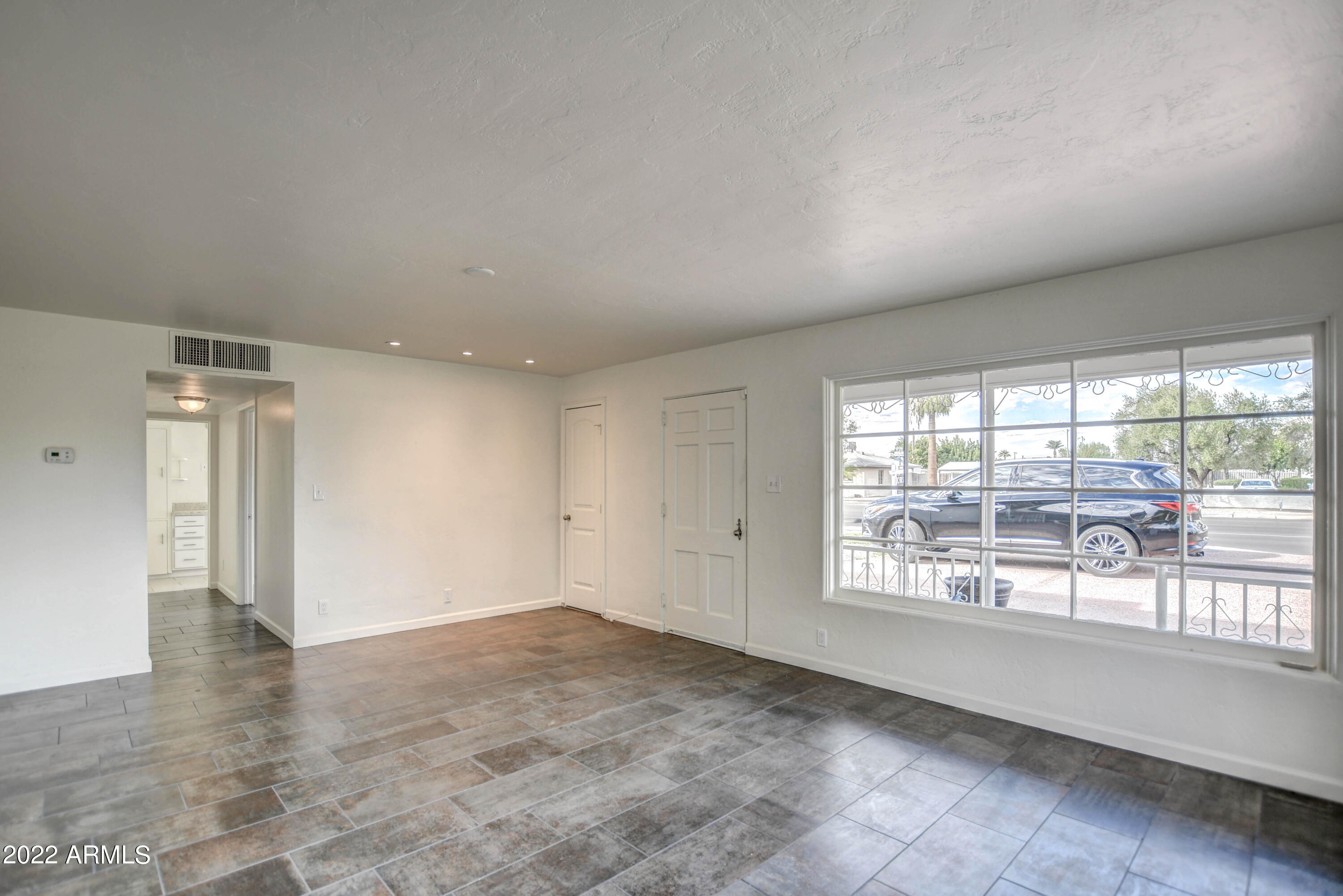 1401 E OSBORN Road