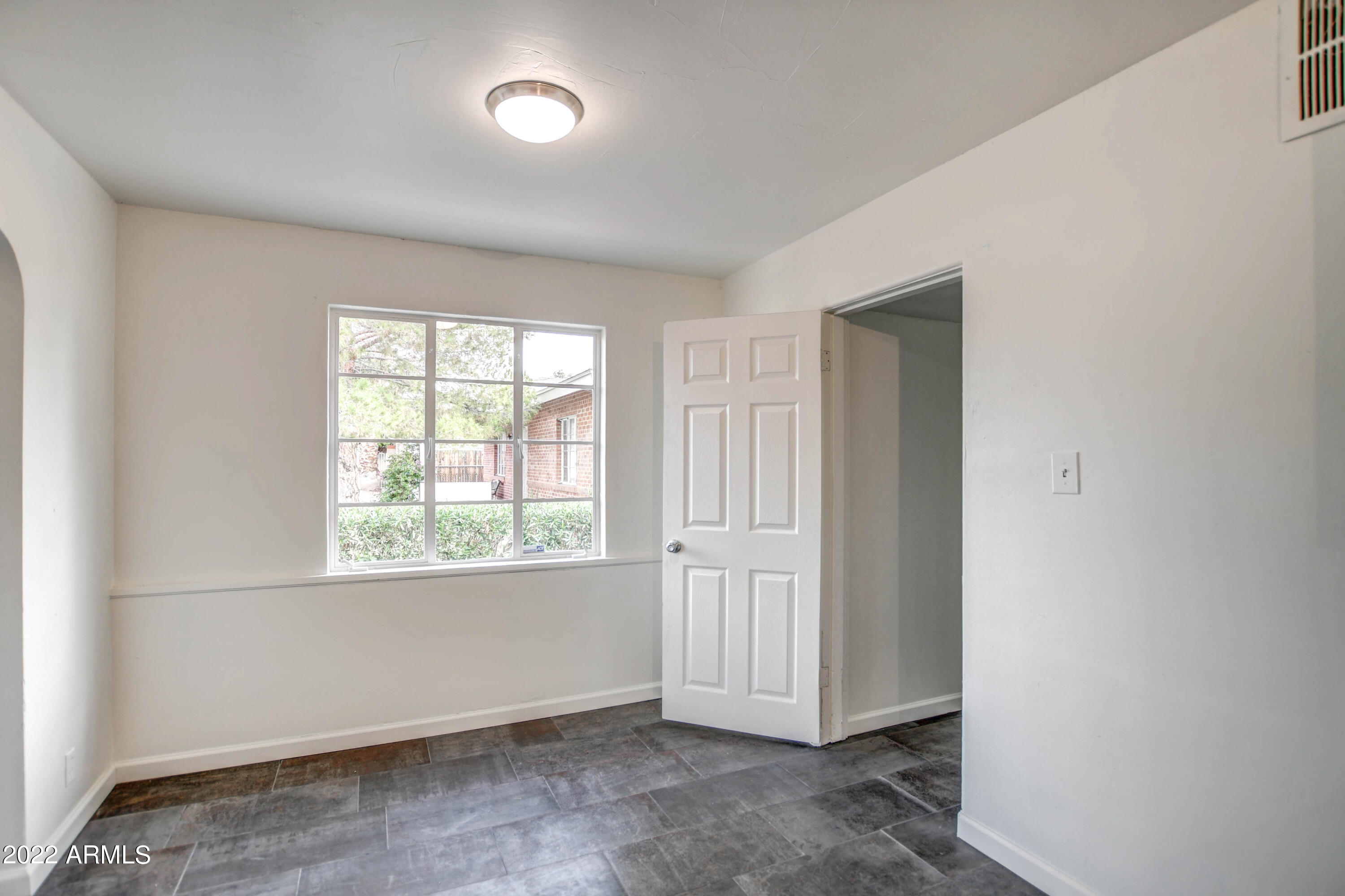 1401 E OSBORN Road