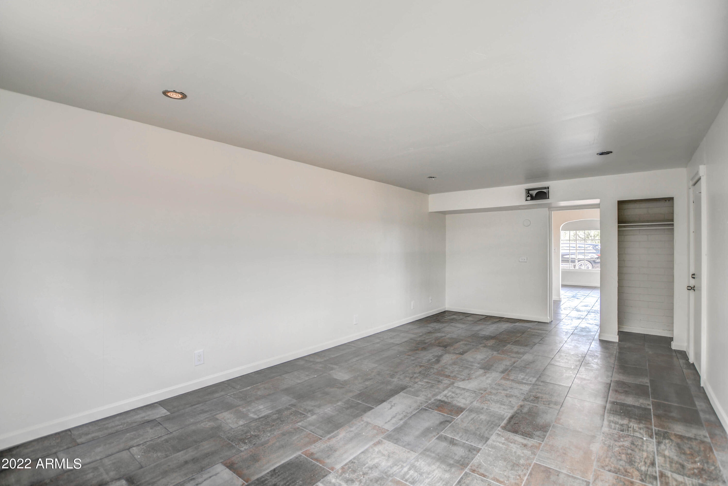 1401 E OSBORN Road