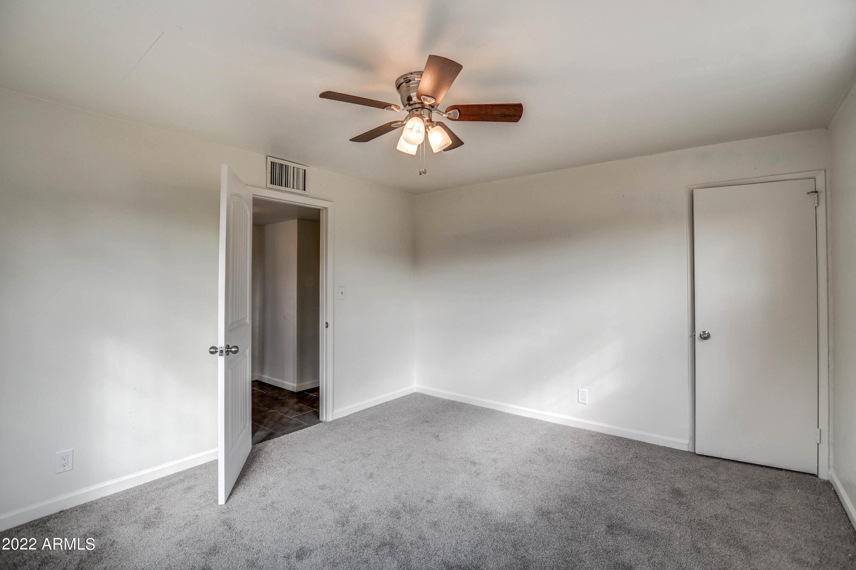 1401 E OSBORN Road