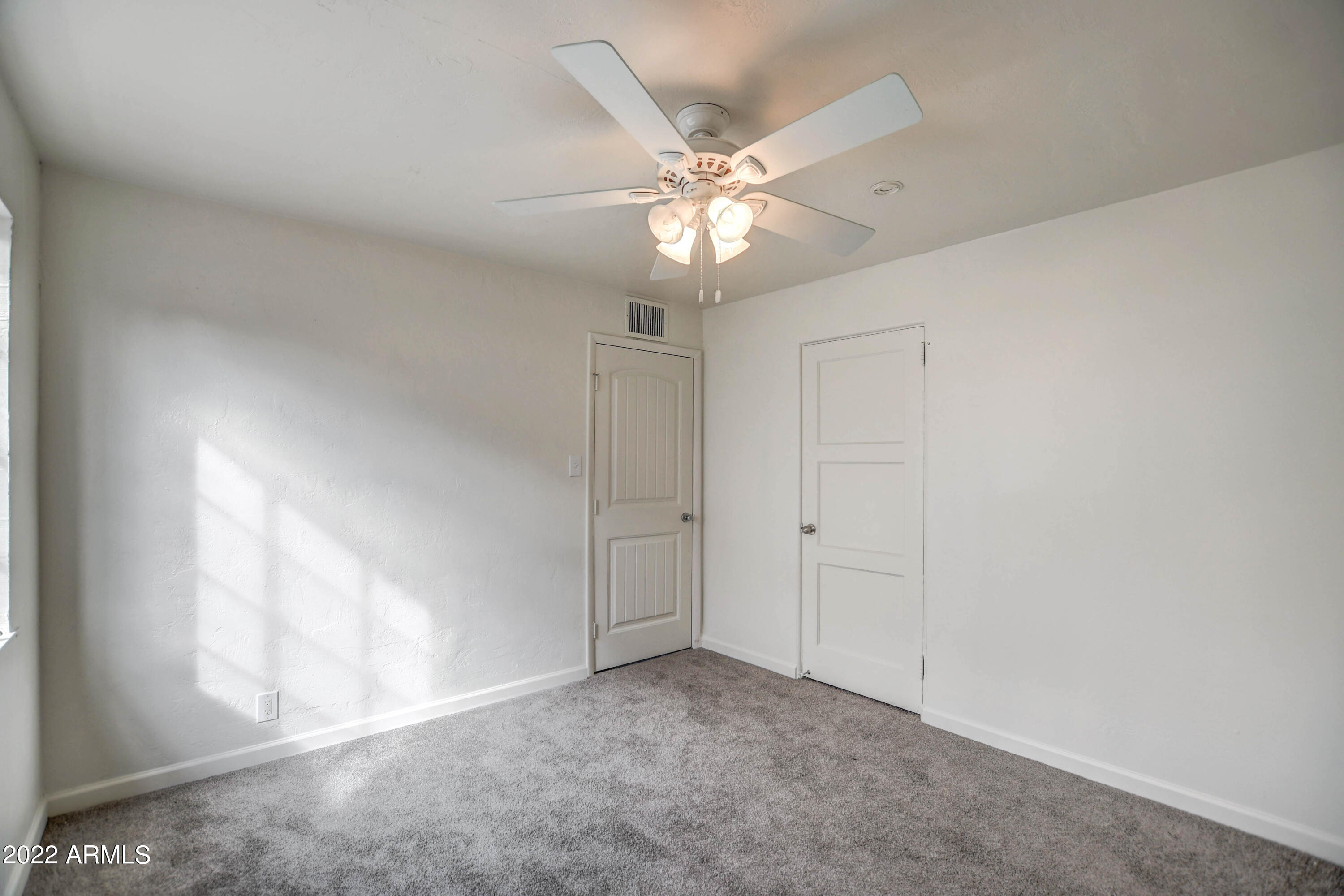 1401 E OSBORN Road