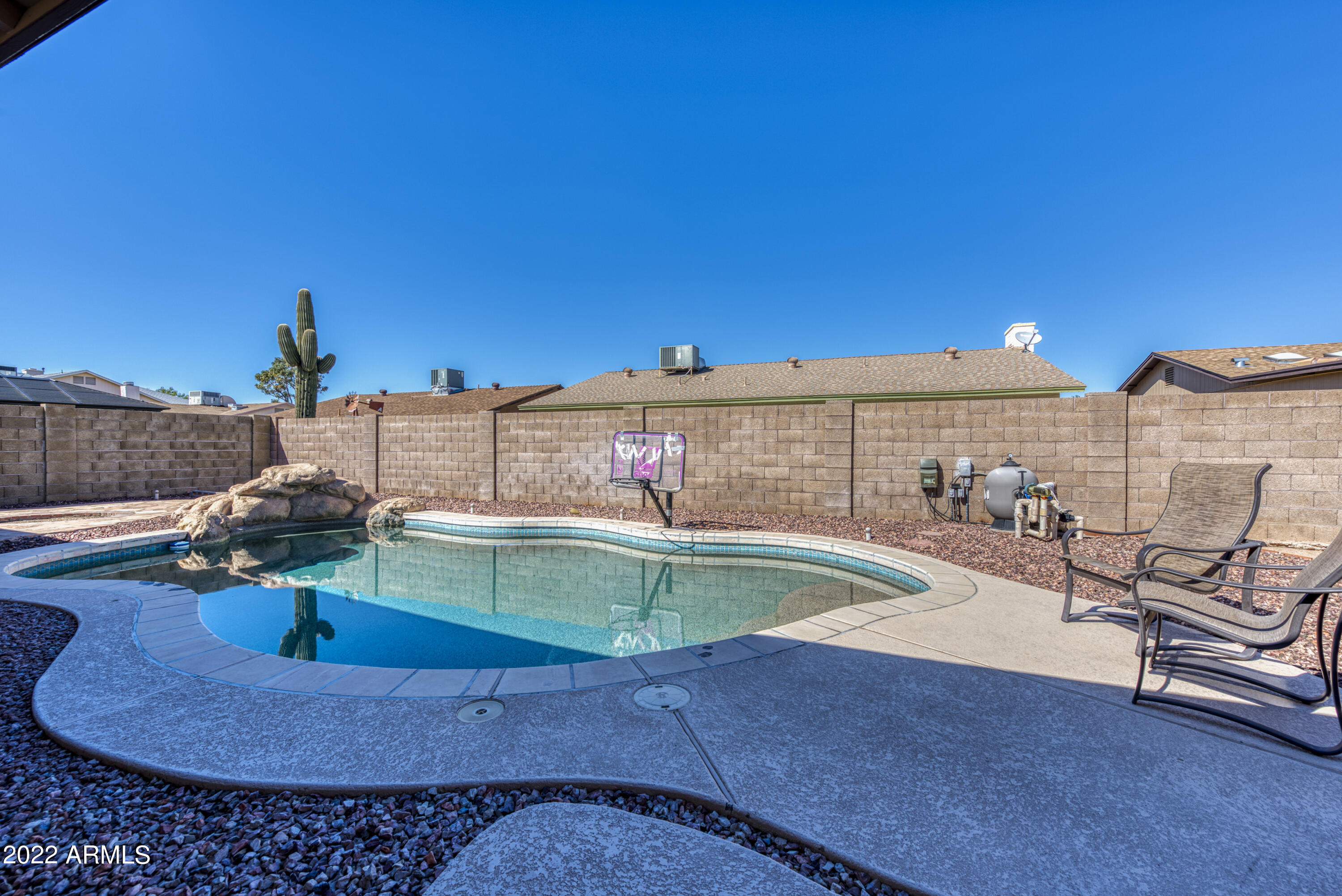 5426 W Sunnyside Drive