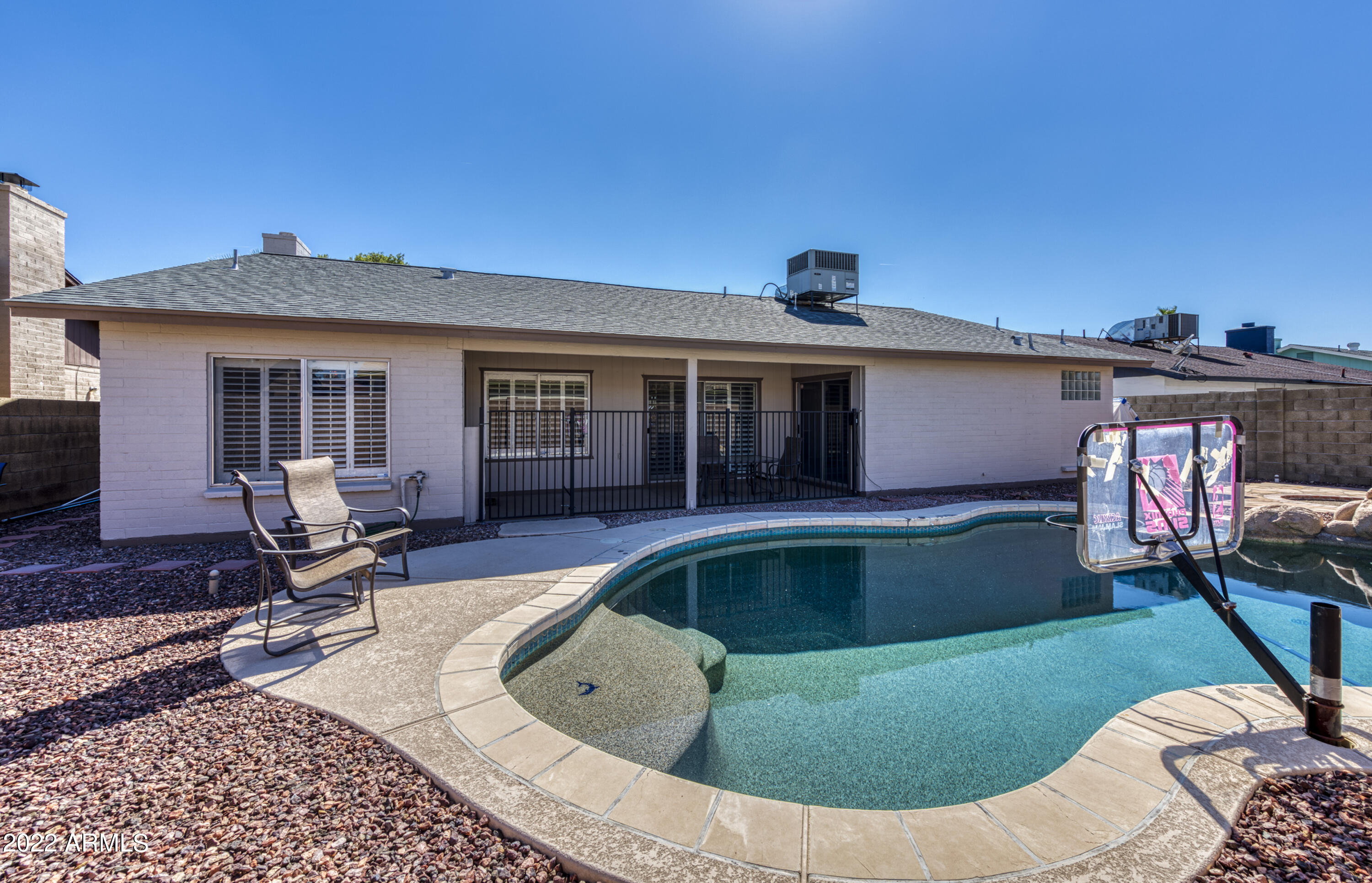 5426 W Sunnyside Drive