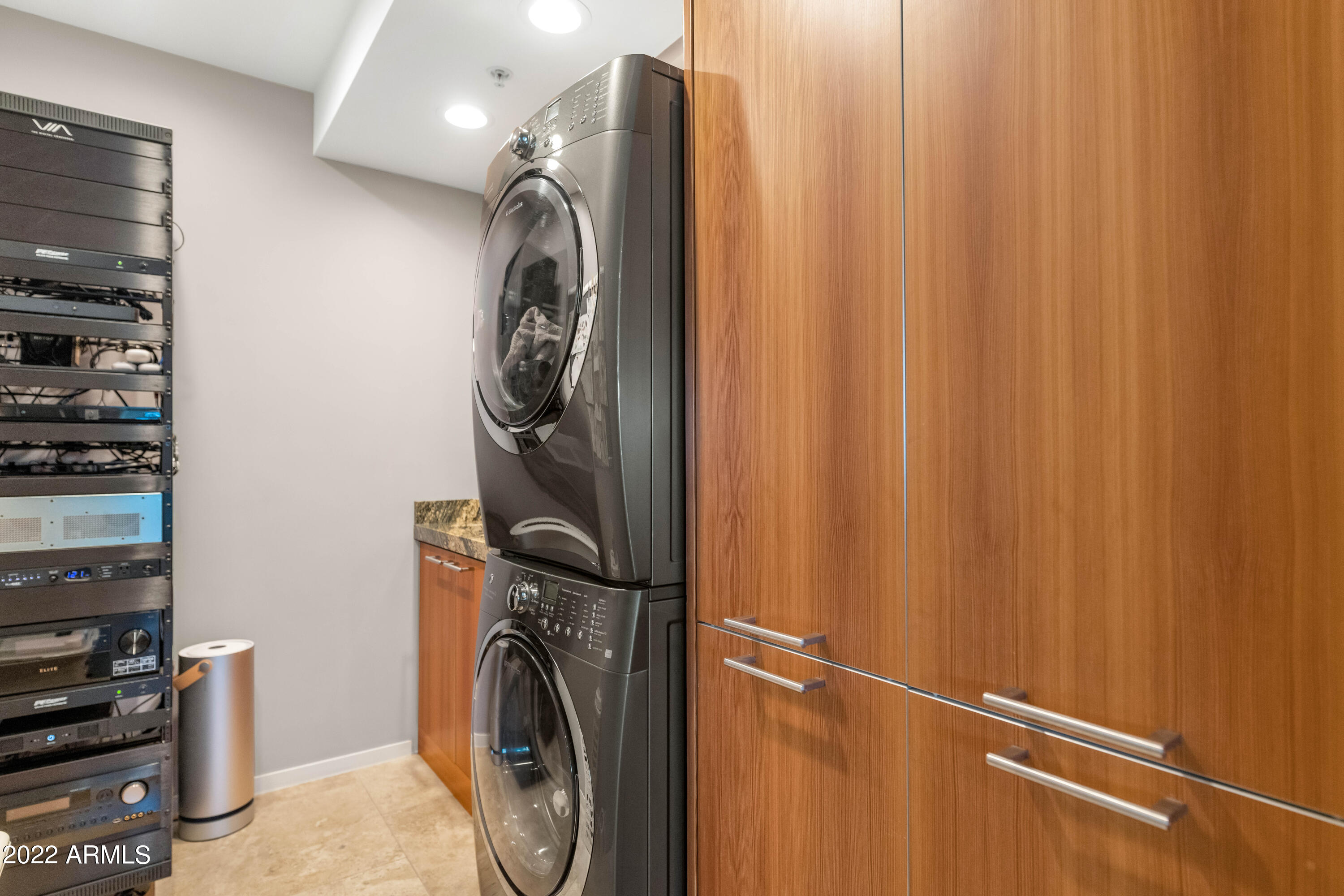 7157 E RANCHO VISTA Drive Unit: 2013