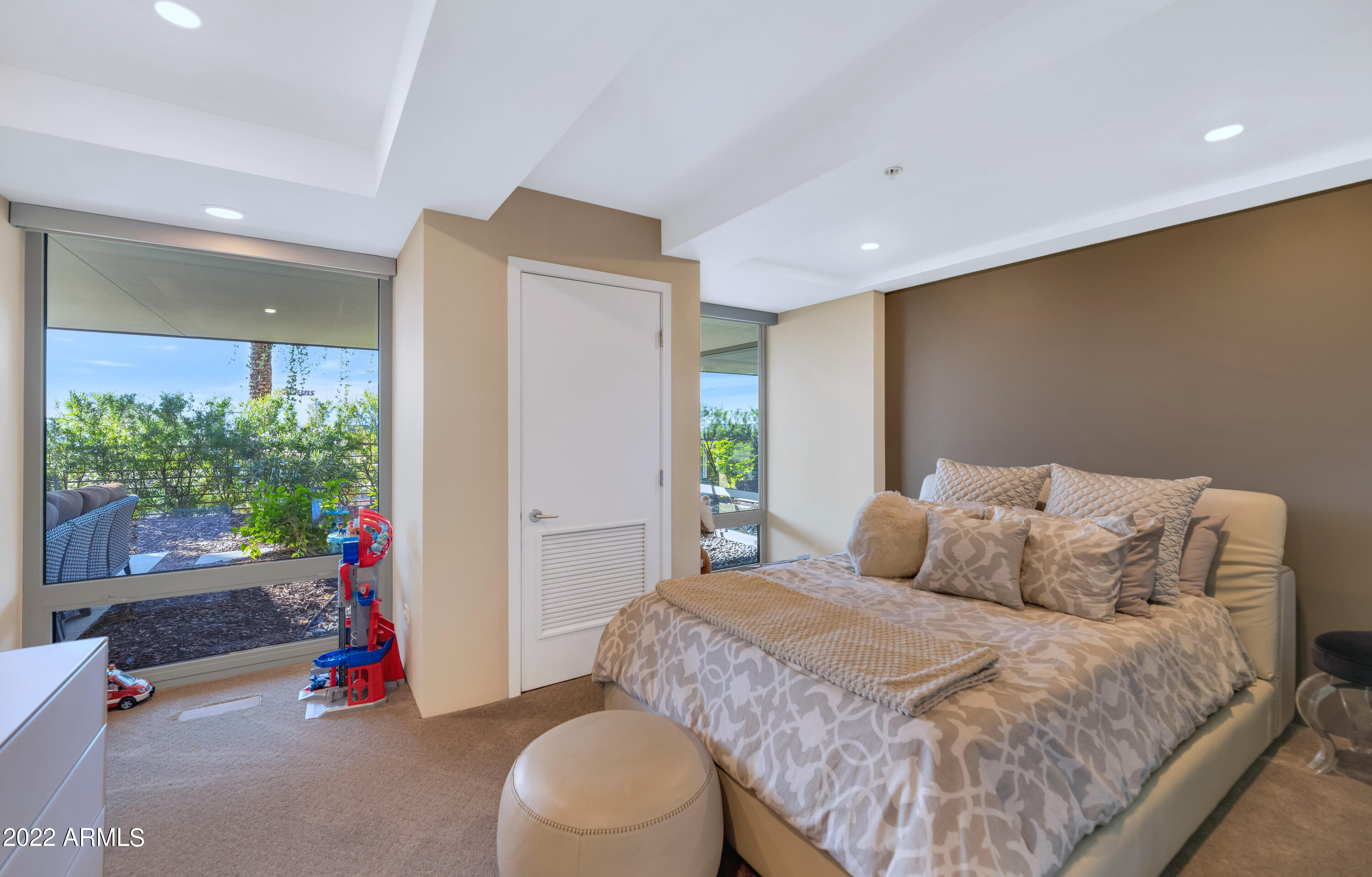7157 E RANCHO VISTA Drive Unit: 2013