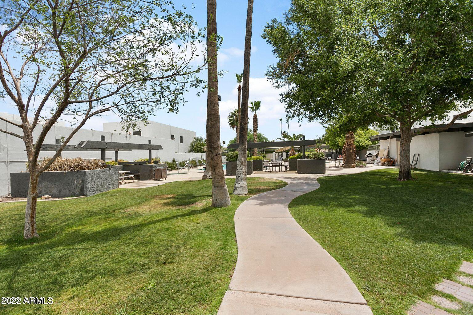 8562 E INDIAN SCHOOL Road Unit: E