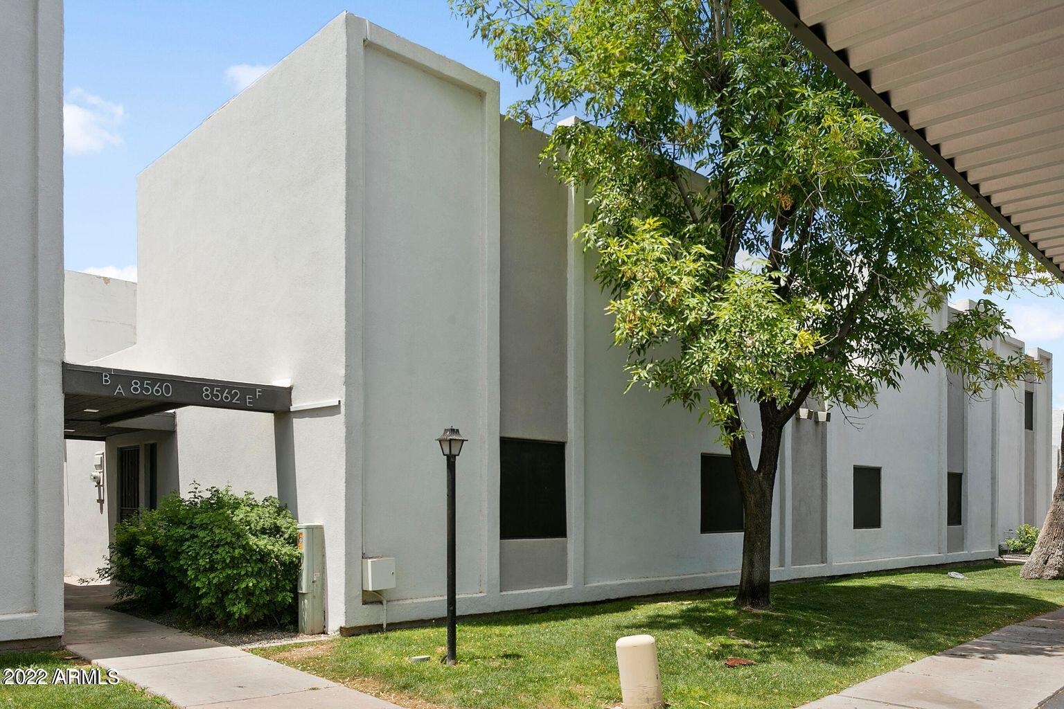 8562 E INDIAN SCHOOL Road Unit: E