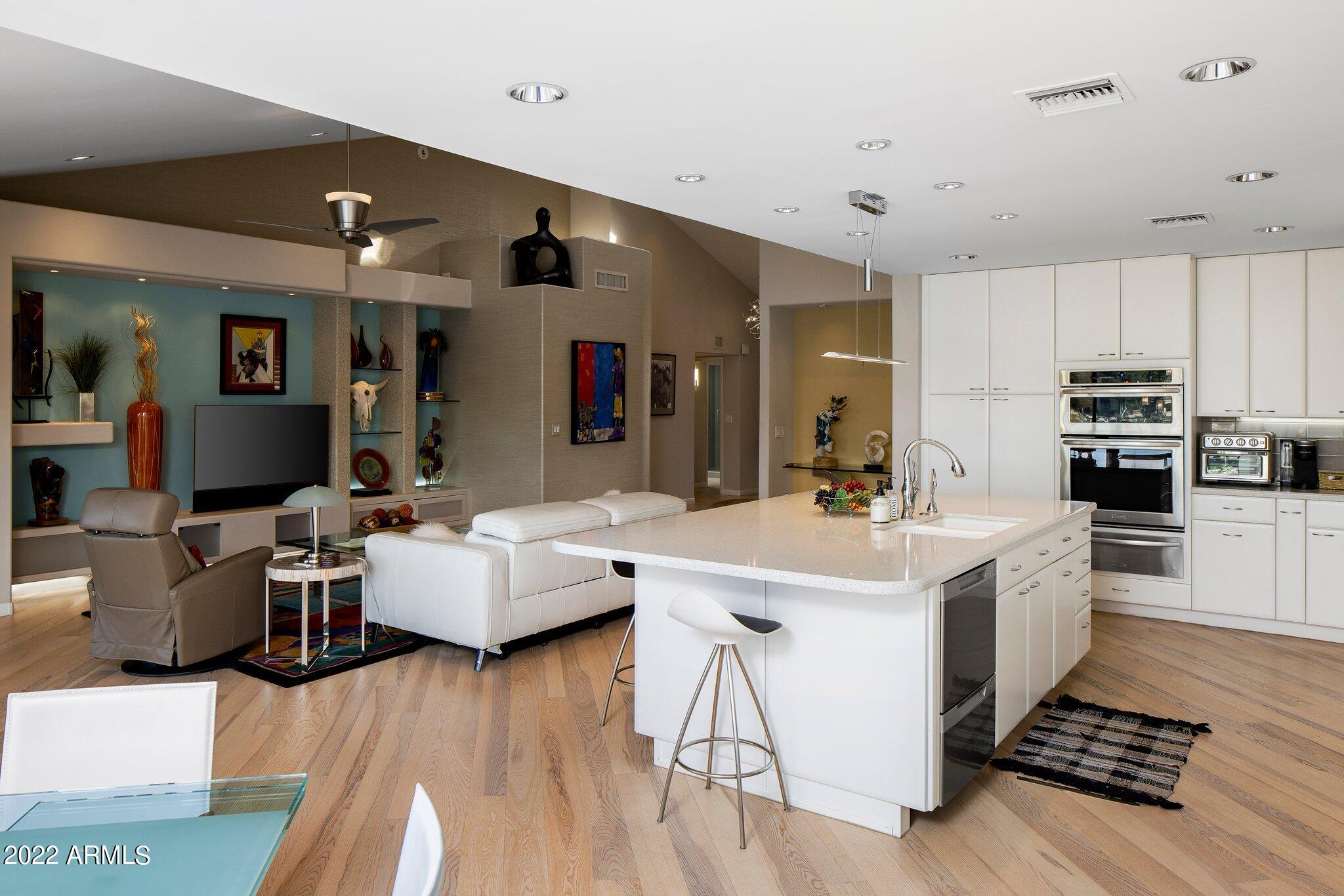 10571 N 104TH Place