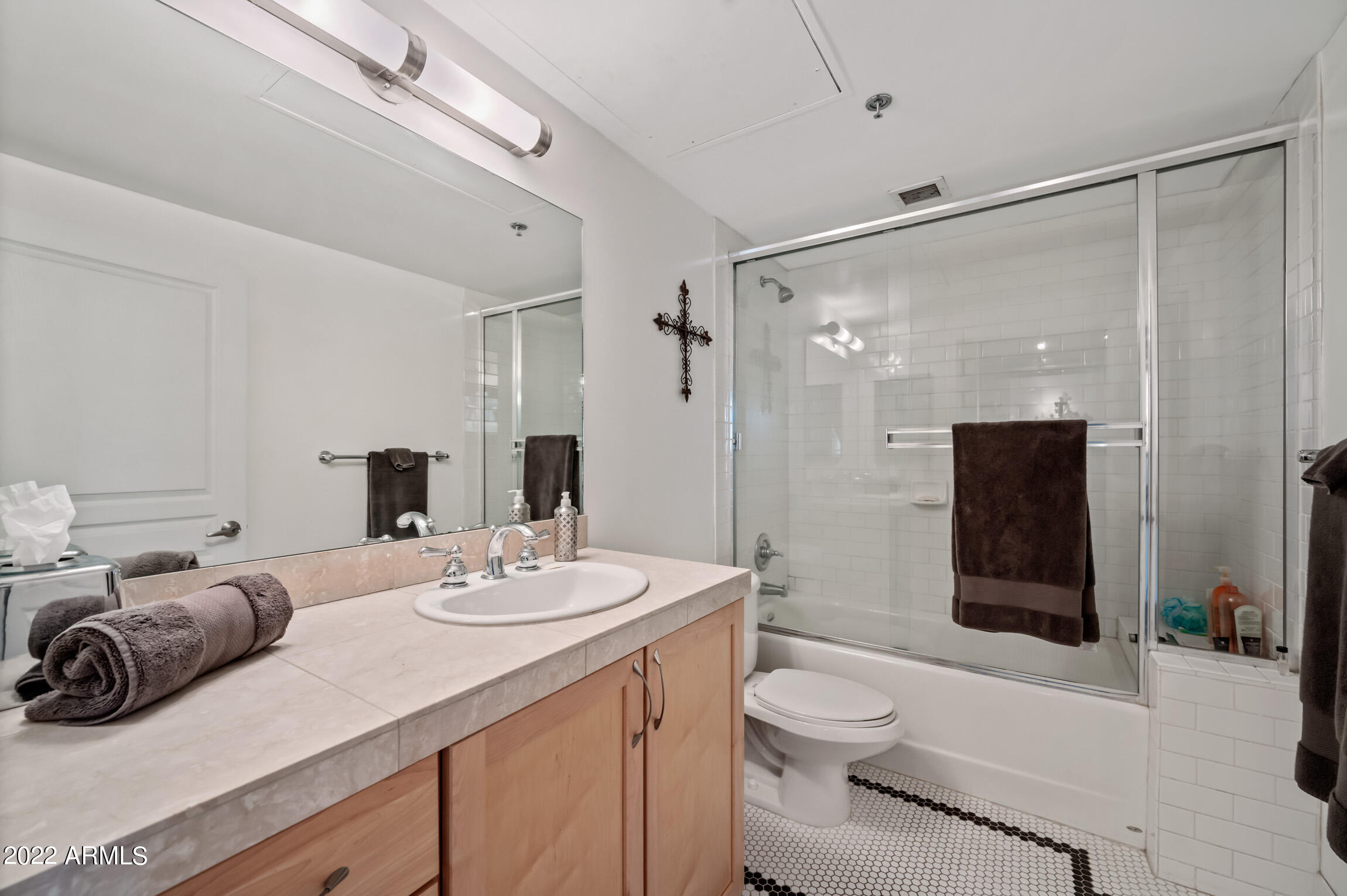 114 W ADAMS Street Unit: 708