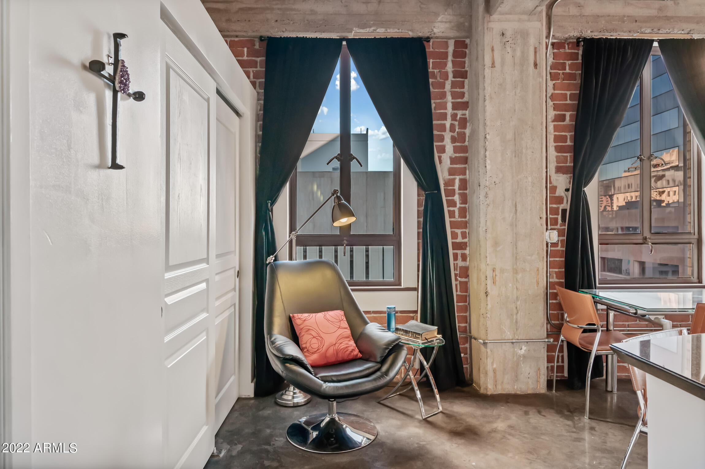 114 W ADAMS Street Unit: 708