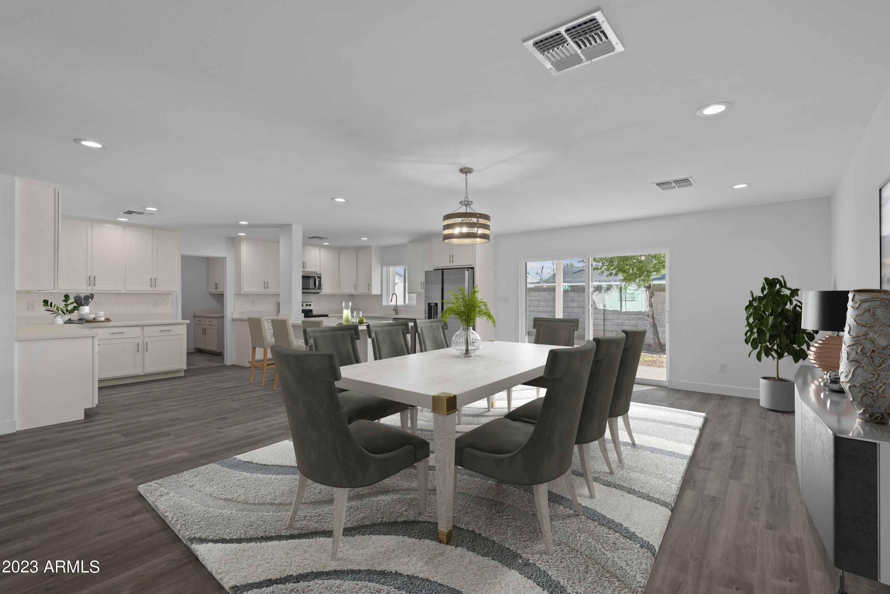 1127 E EL CAMINITO Drive