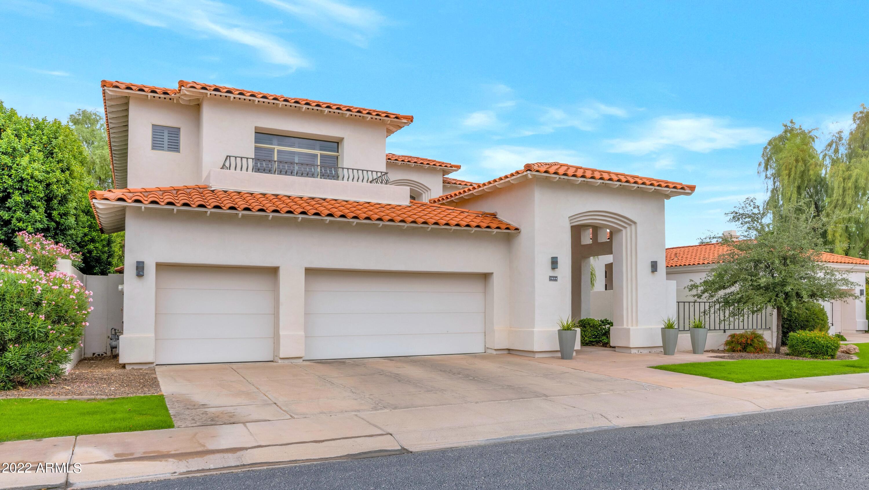 7634 E SIERRA VISTA Drive