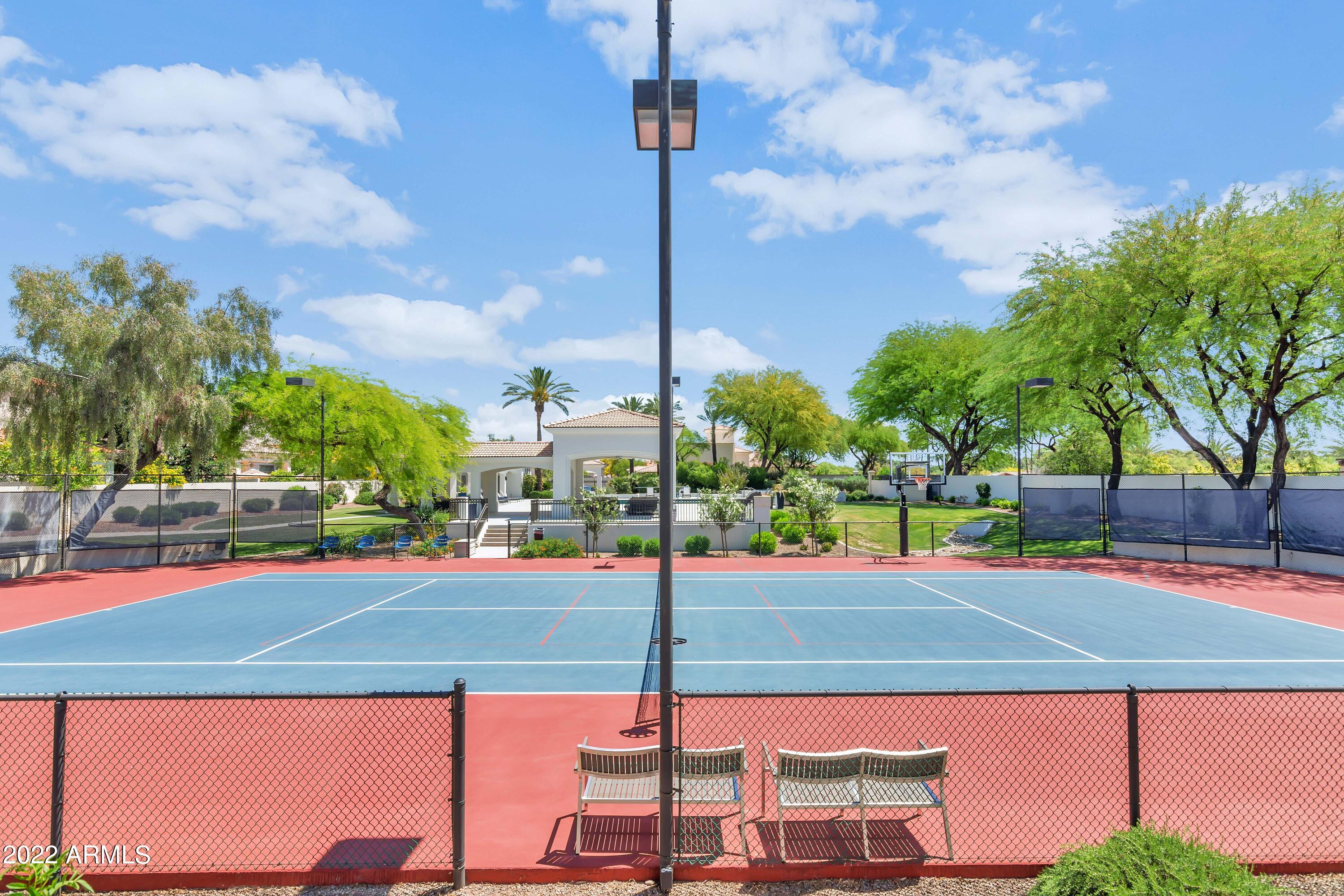 7634 E SIERRA VISTA Drive
