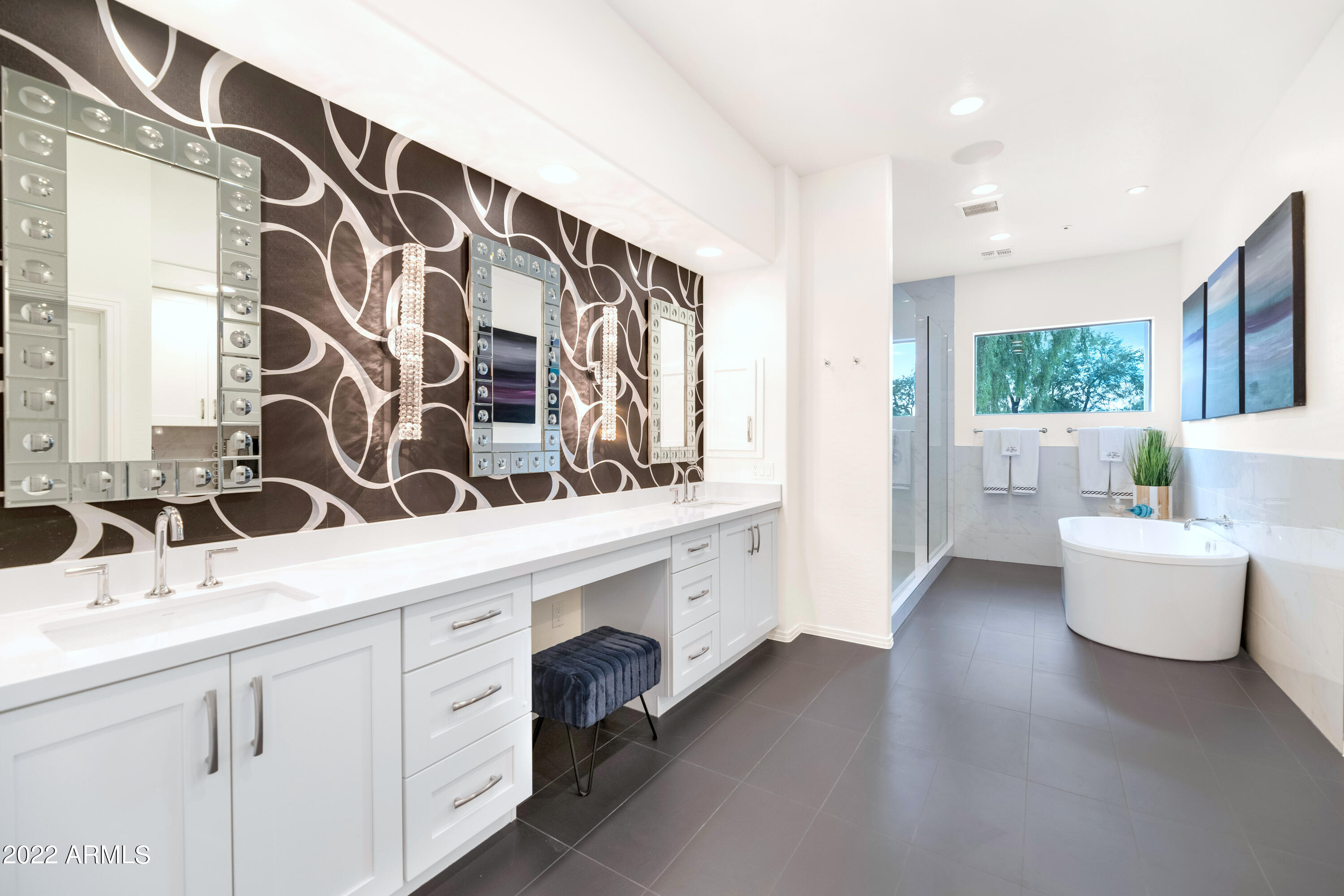 7634 E SIERRA VISTA Drive