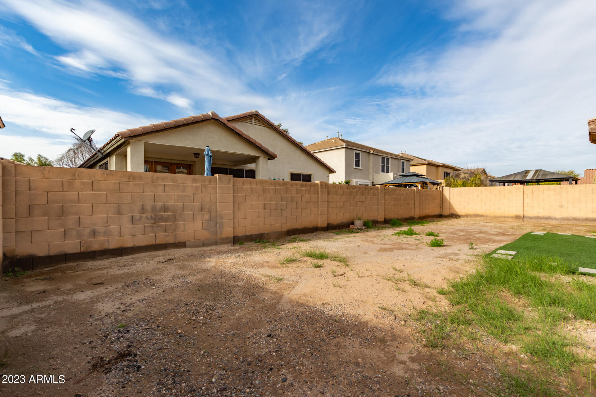 6830 S 42ND Drive