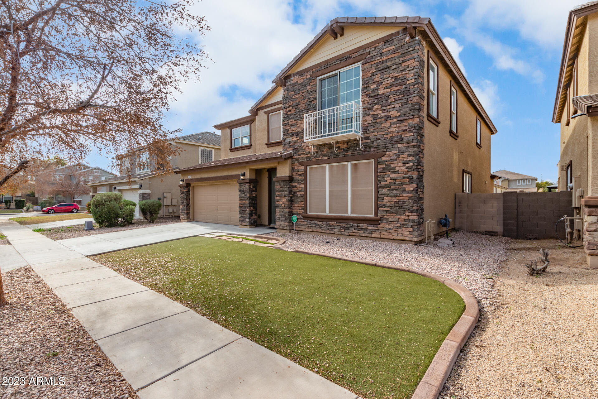 6830 S 42ND Drive