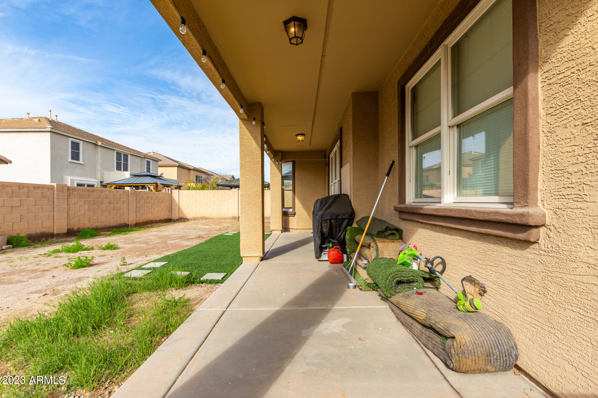 6830 S 42ND Drive