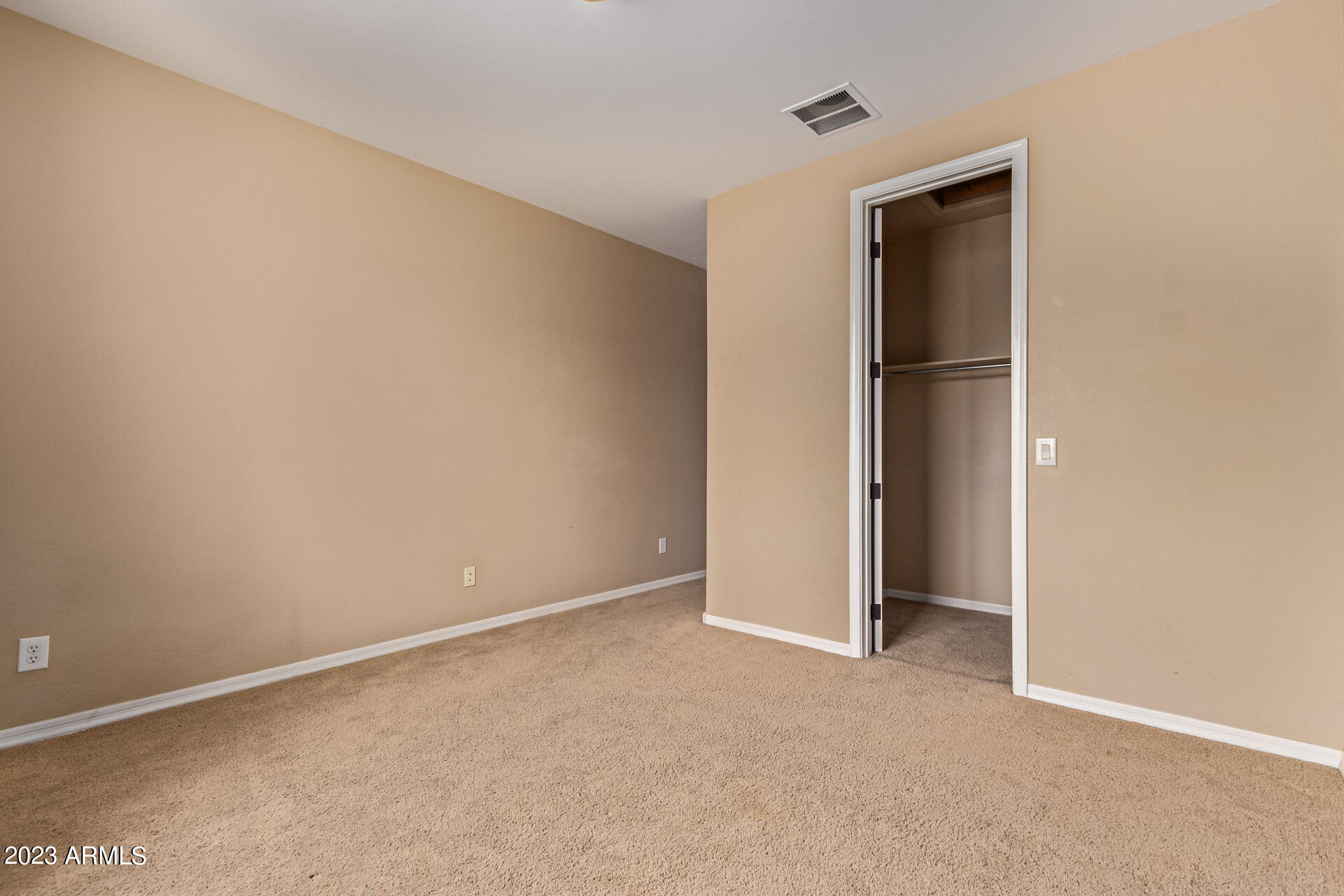 6830 S 42ND Drive