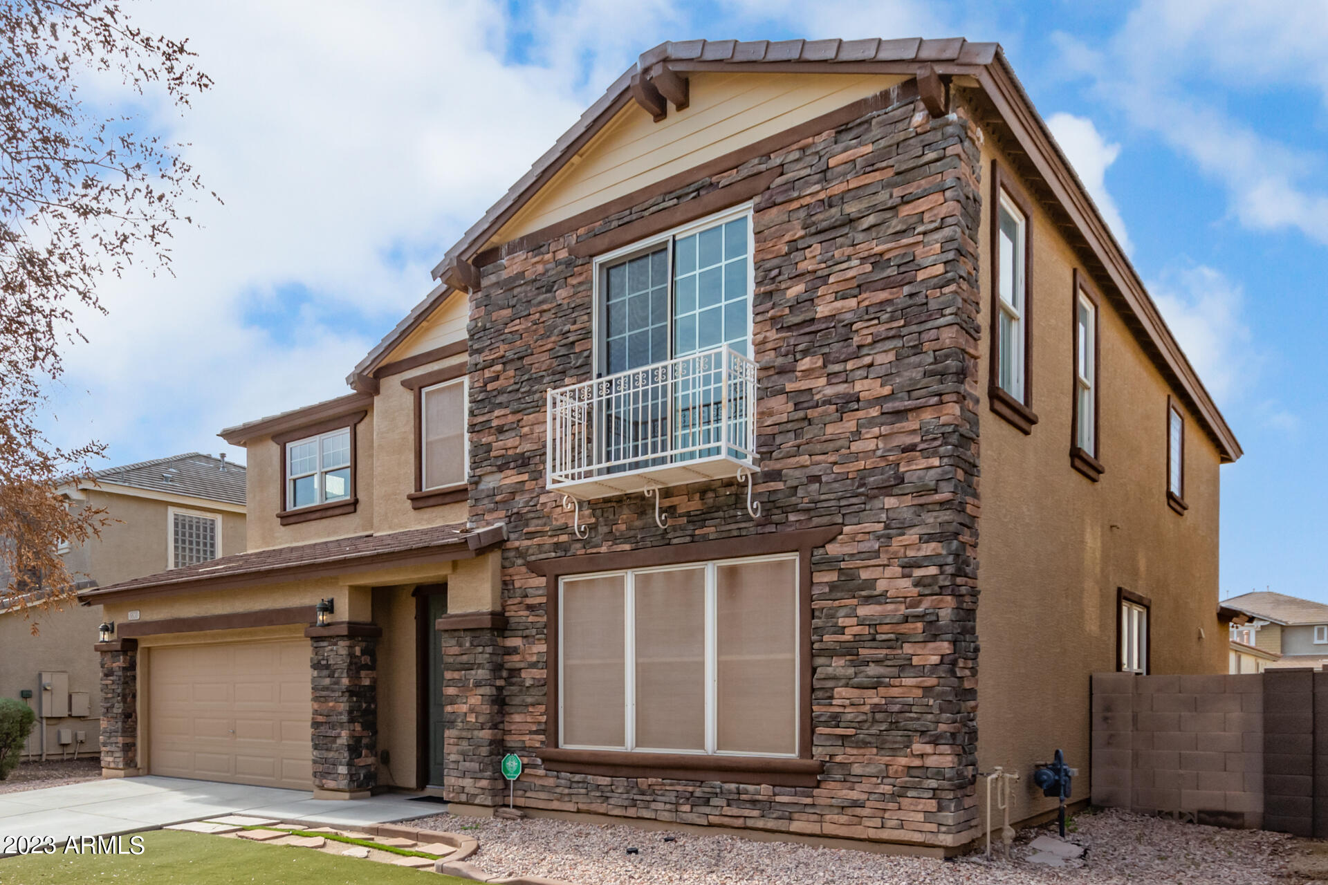 6830 S 42ND Drive