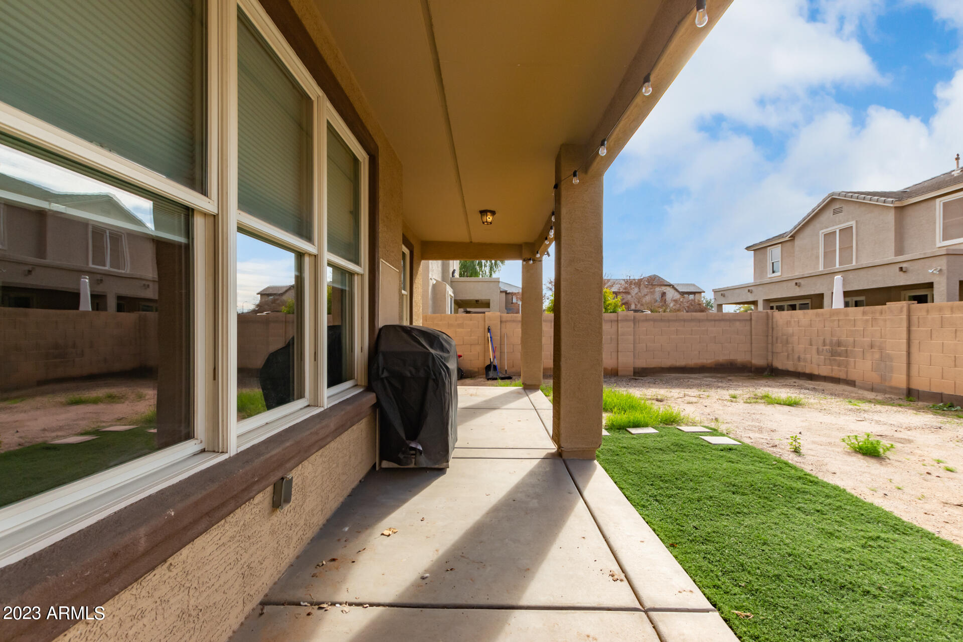 6830 S 42ND Drive