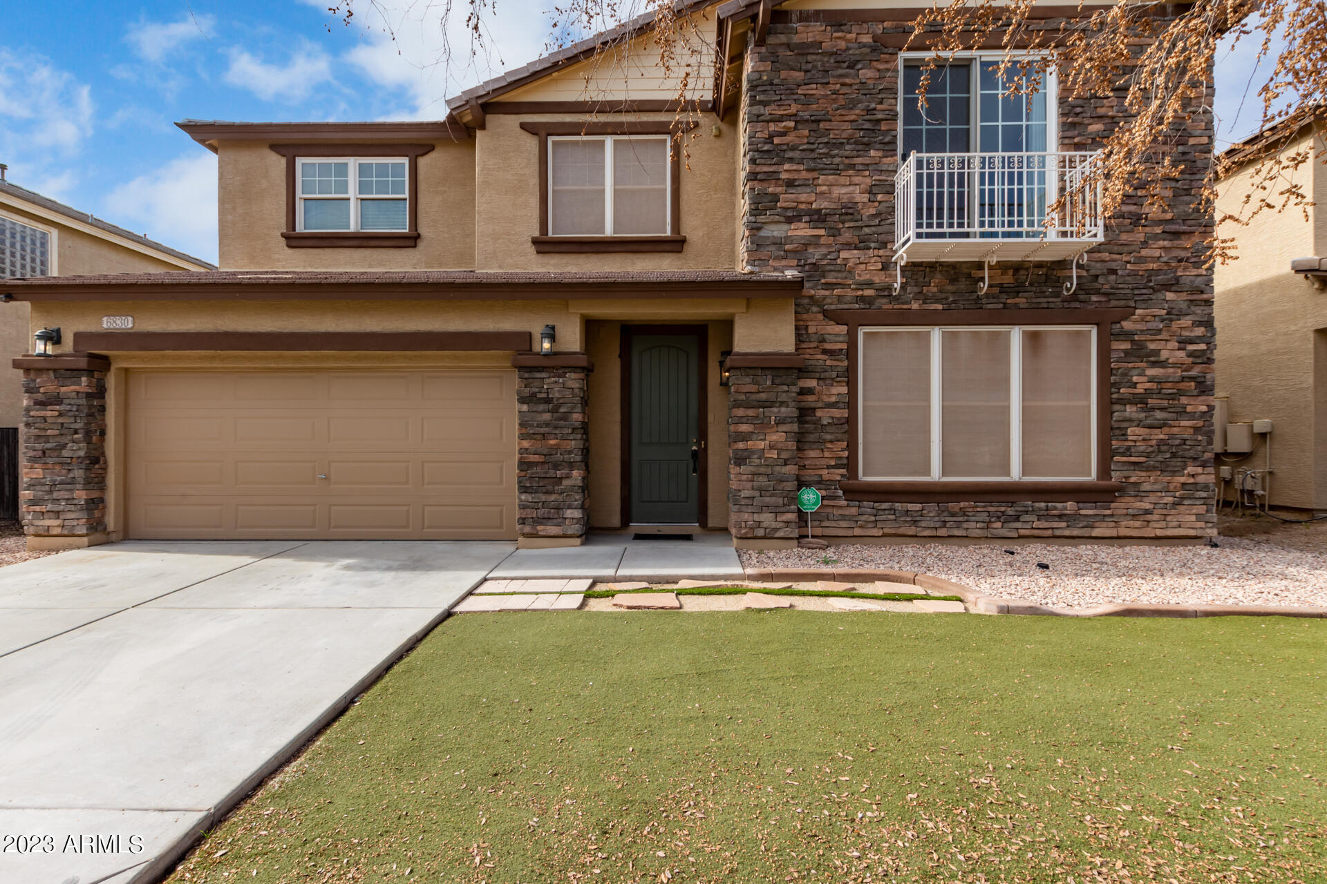 6830 S 42ND Drive